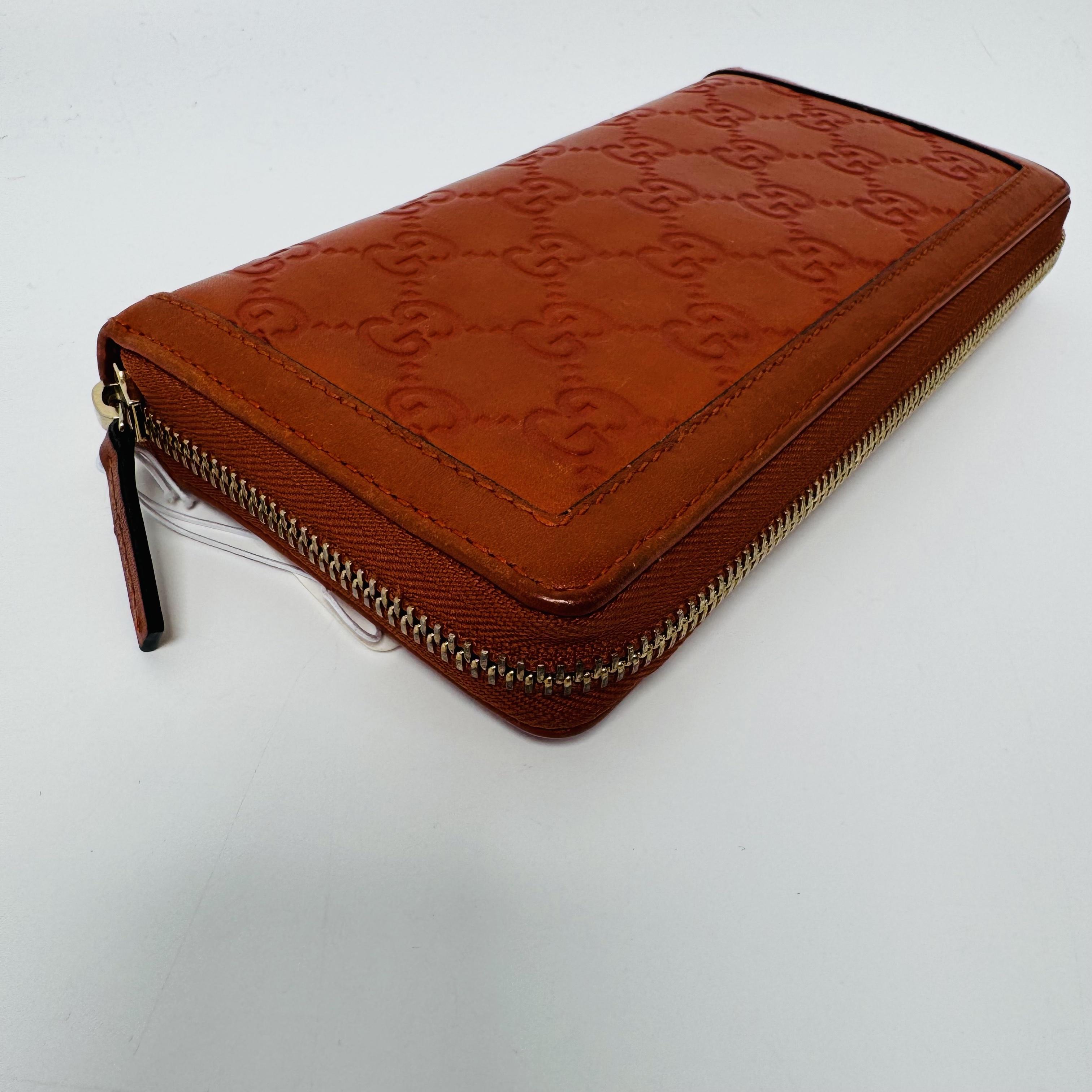 Guccissima Zip Around Wallet with GG Logo SH235