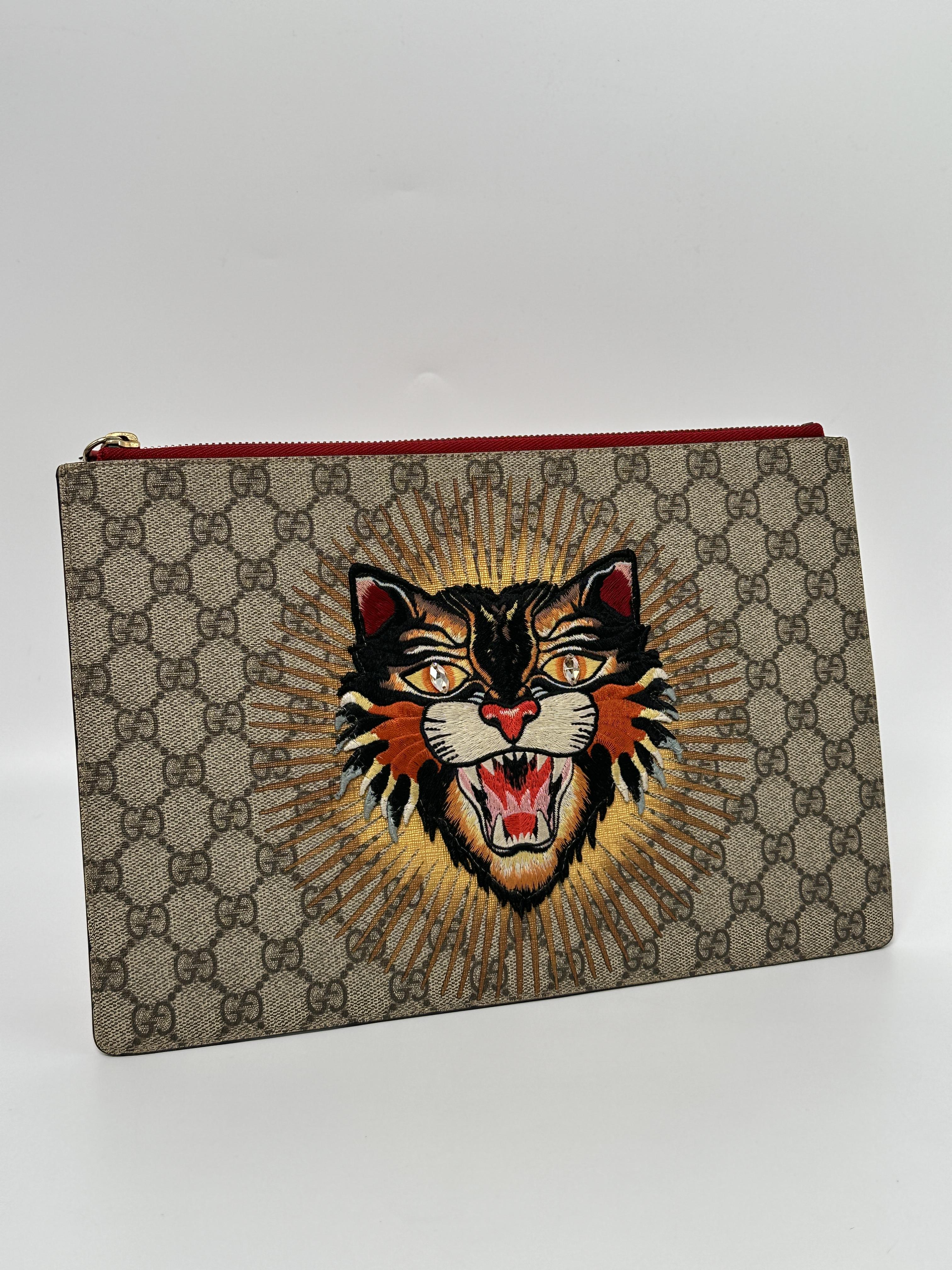 Pre-owned GUCCI CANVAS Clutches & Wristlets Angry Cat GG Supreme Pouch JD739GG