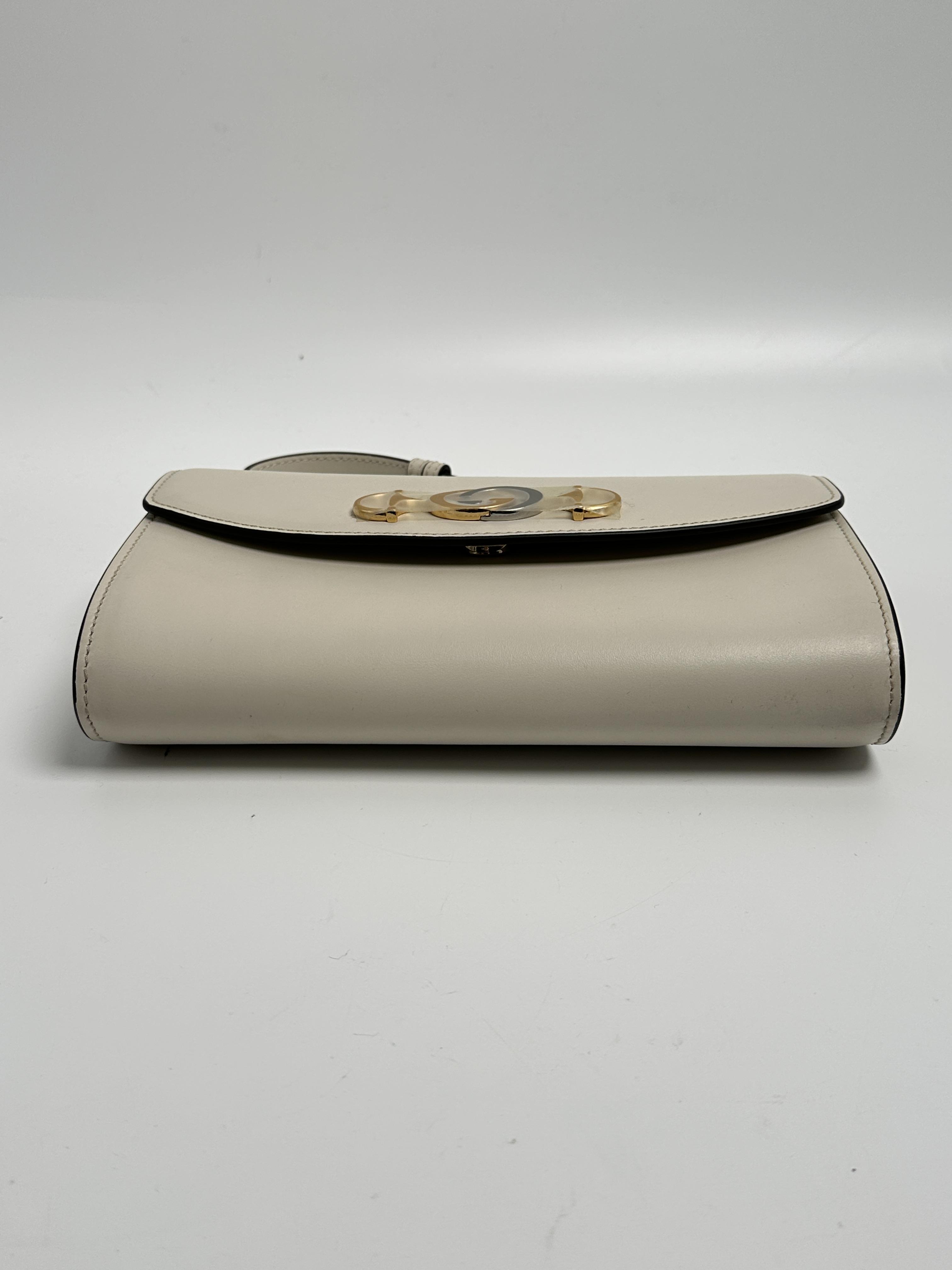Pre-owned GUCCI Leather Crossbody Bags White Zumi Mini Chain Shoulder Handbag Crossbody Bag ZS055GG