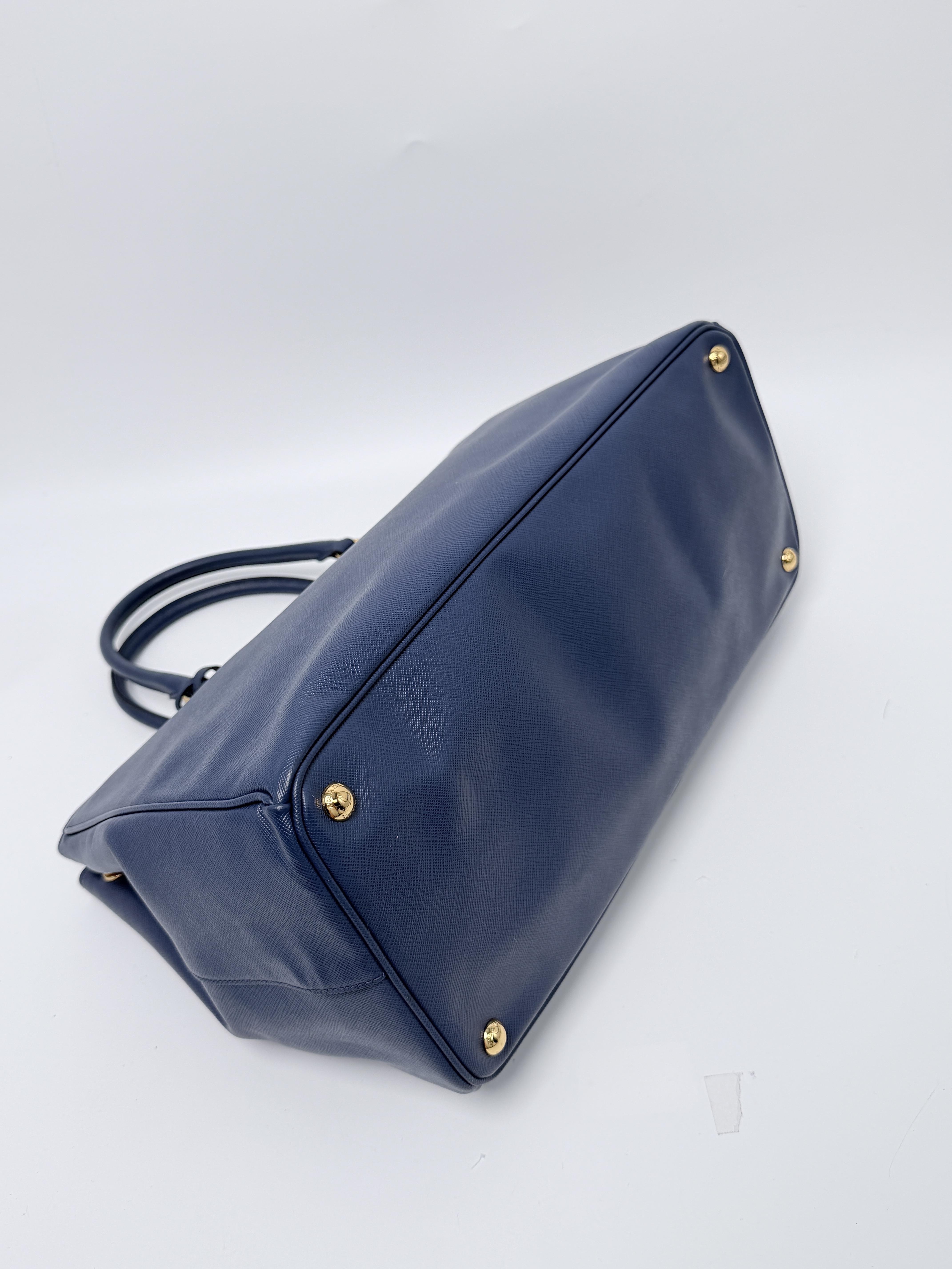 Saffiano Lux Tote PR321Fei