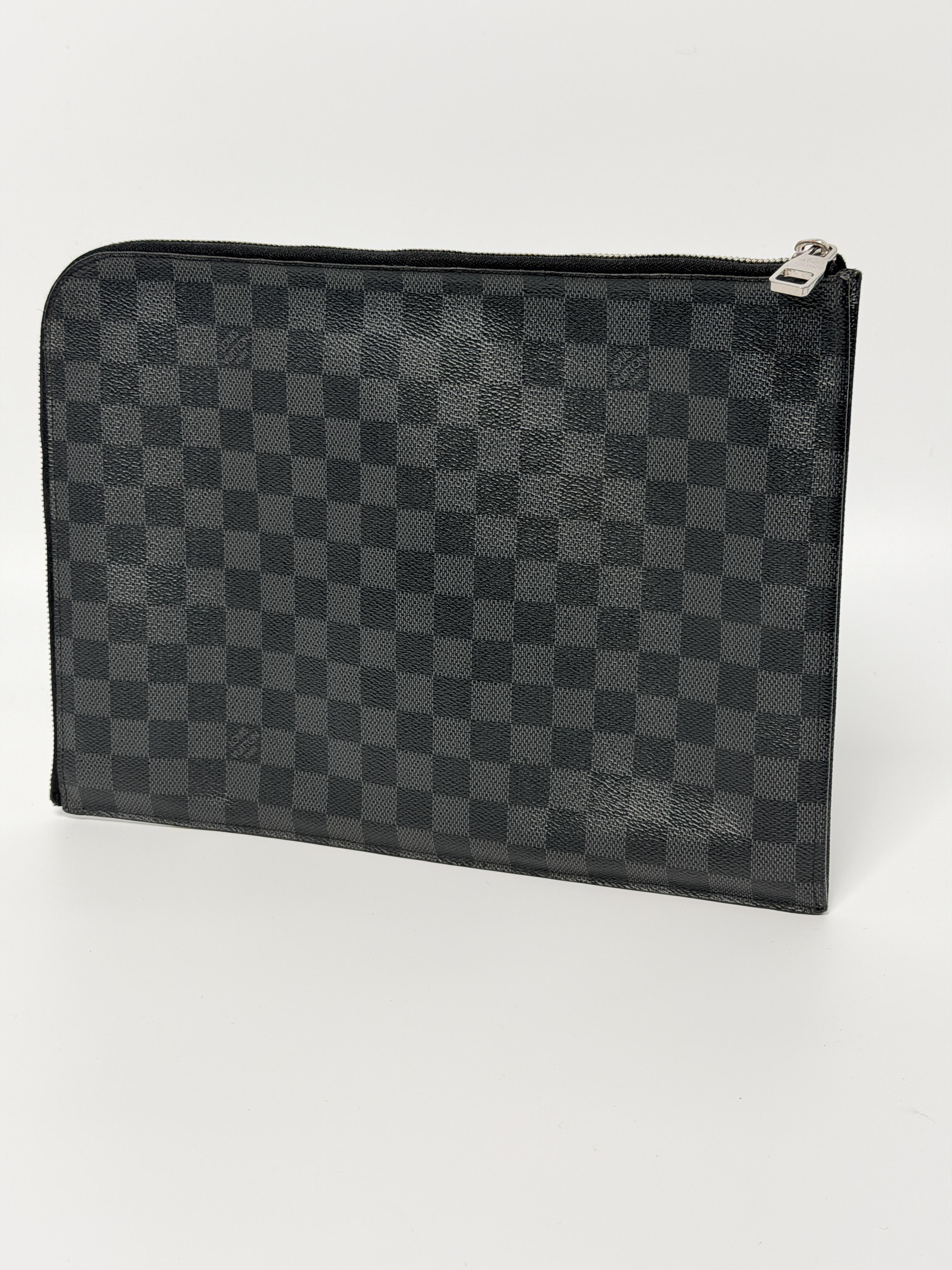authentic Damier Graphite zip LV240FEI
