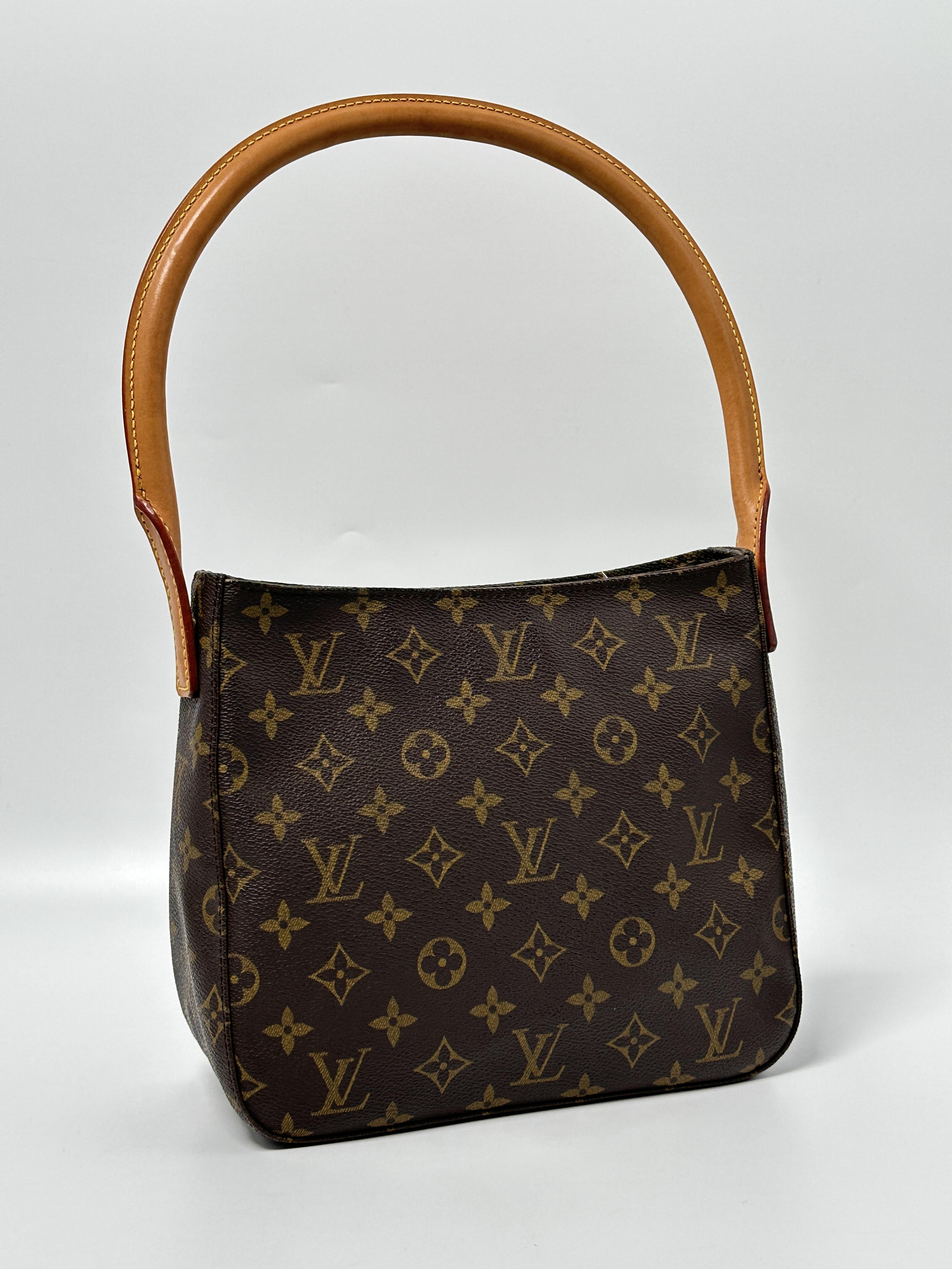 Pre-owned Louis Vuitton CANVAS Shoulder Bags Monogram Looping MM Shoulder Bag JA1124LV