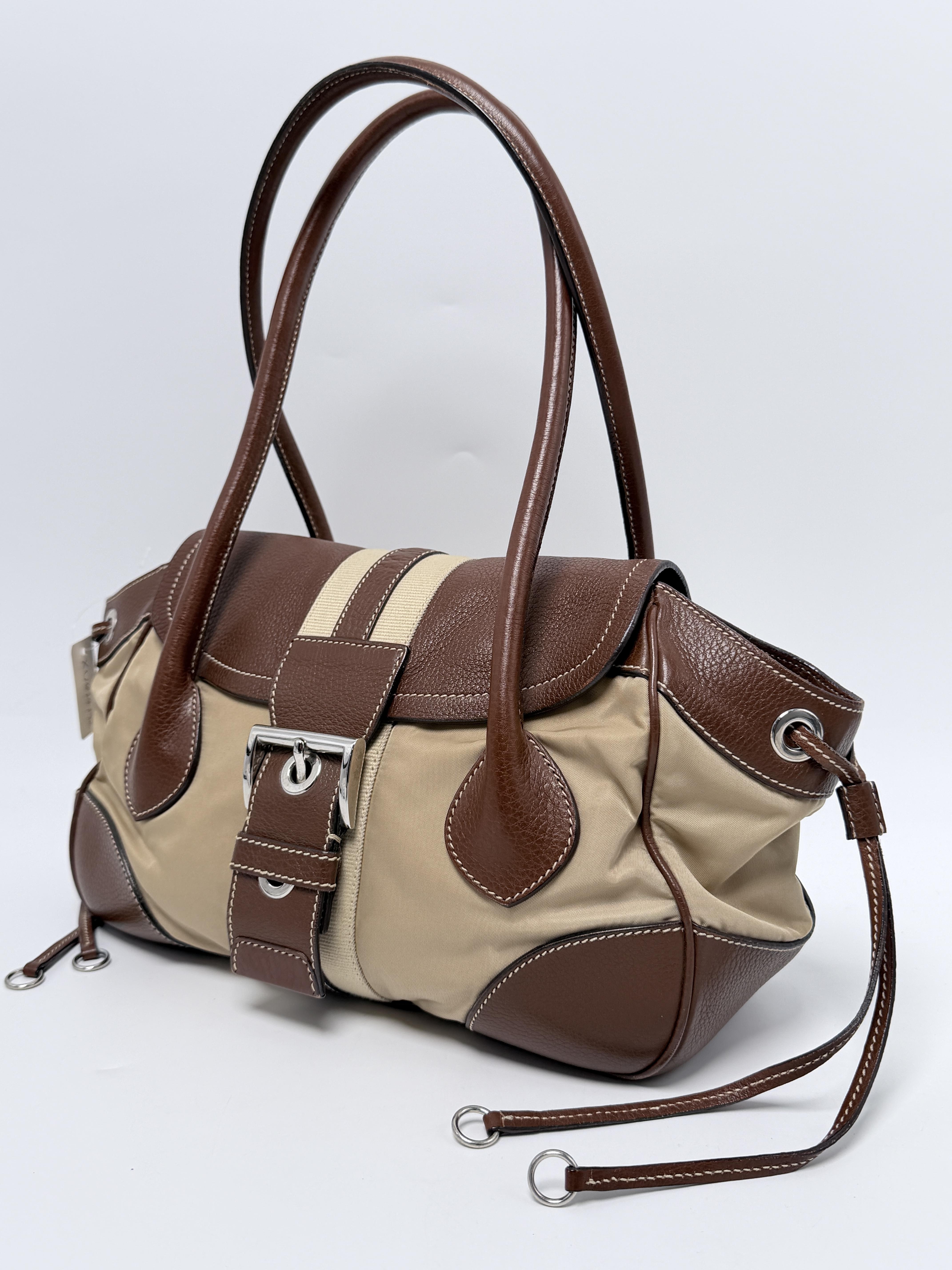 Vintage and Vitello Daino Leather Moon Shoulder Bag XU014PR