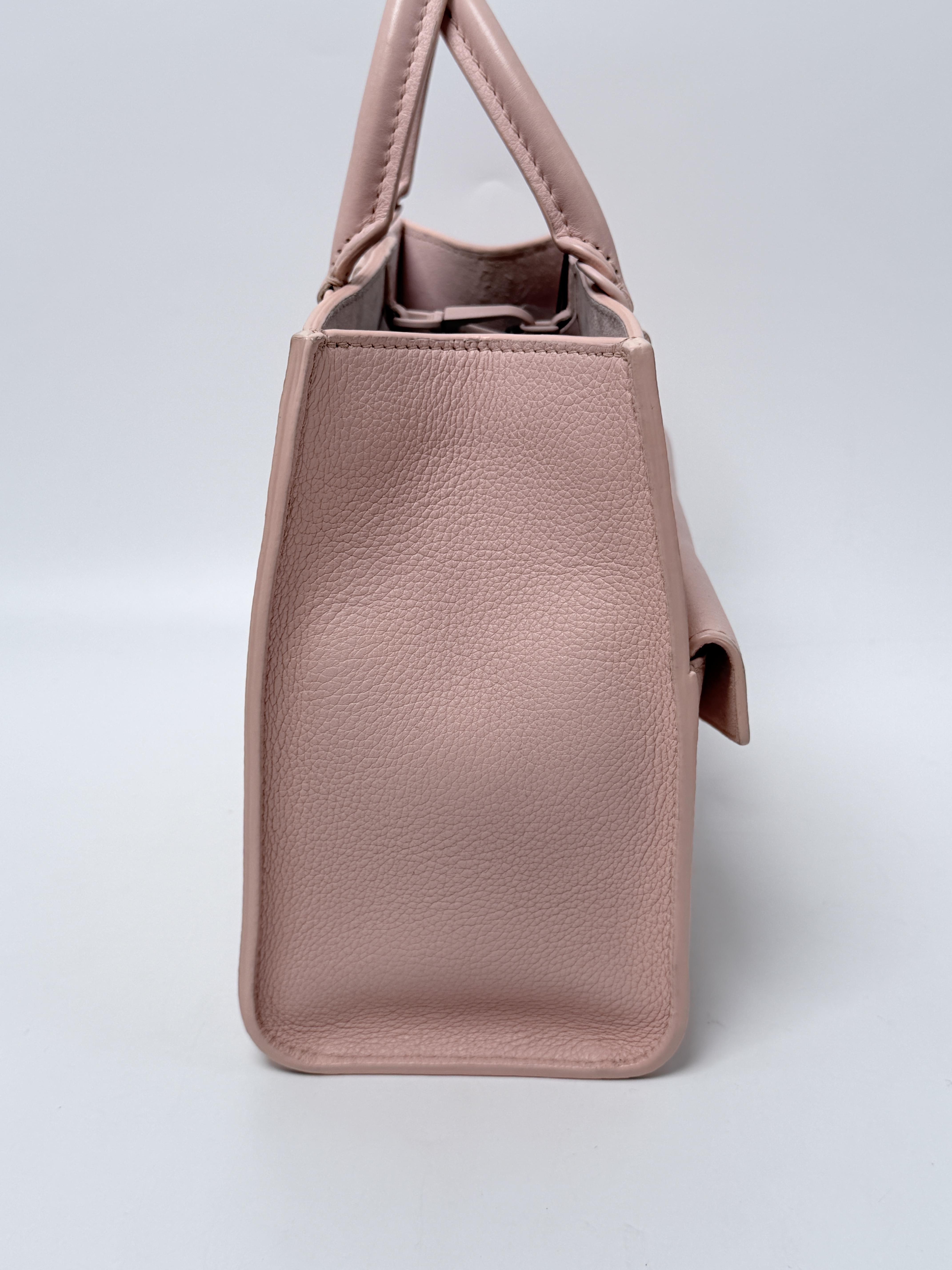 Lockme Tote PM Monochrome Pink Handle Handbag Crossbody JD1702LV