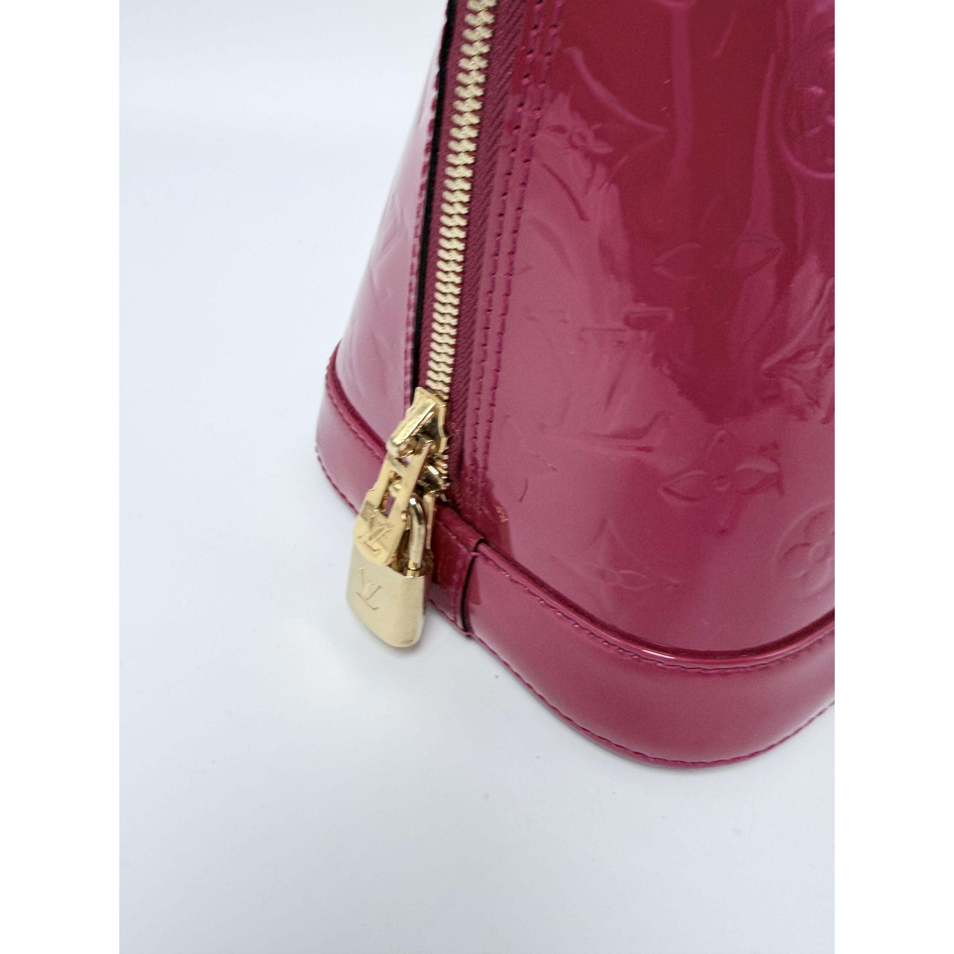 Pre-owned Louis Vuitton patent leather Shoulder Bags Monogram Vernis Alma bag JA410LV