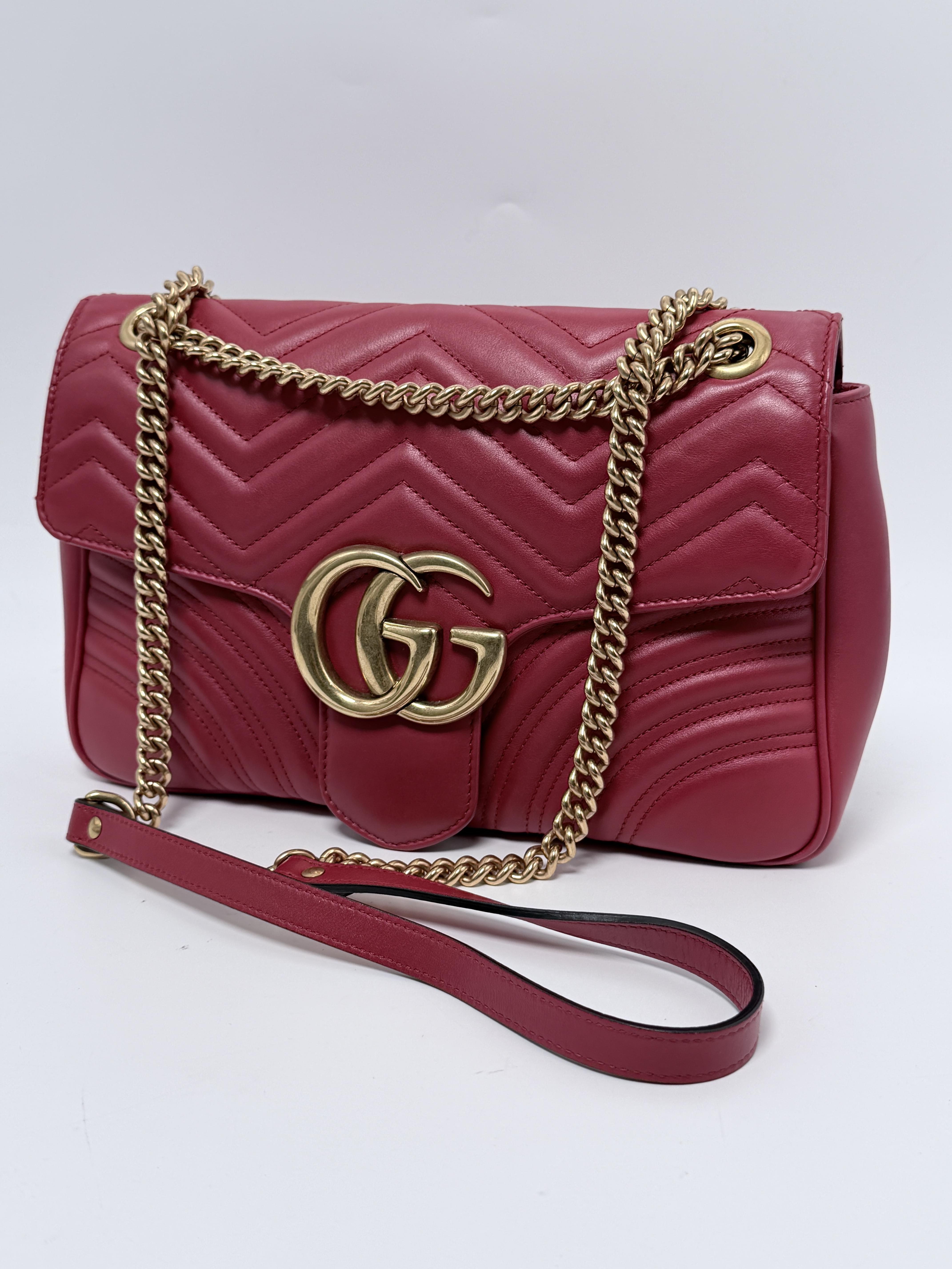 Pre-owned GUCCI leather Shoulder Bags GG Marmont Matelassé Shoulder Crossbody Bag JD399GG