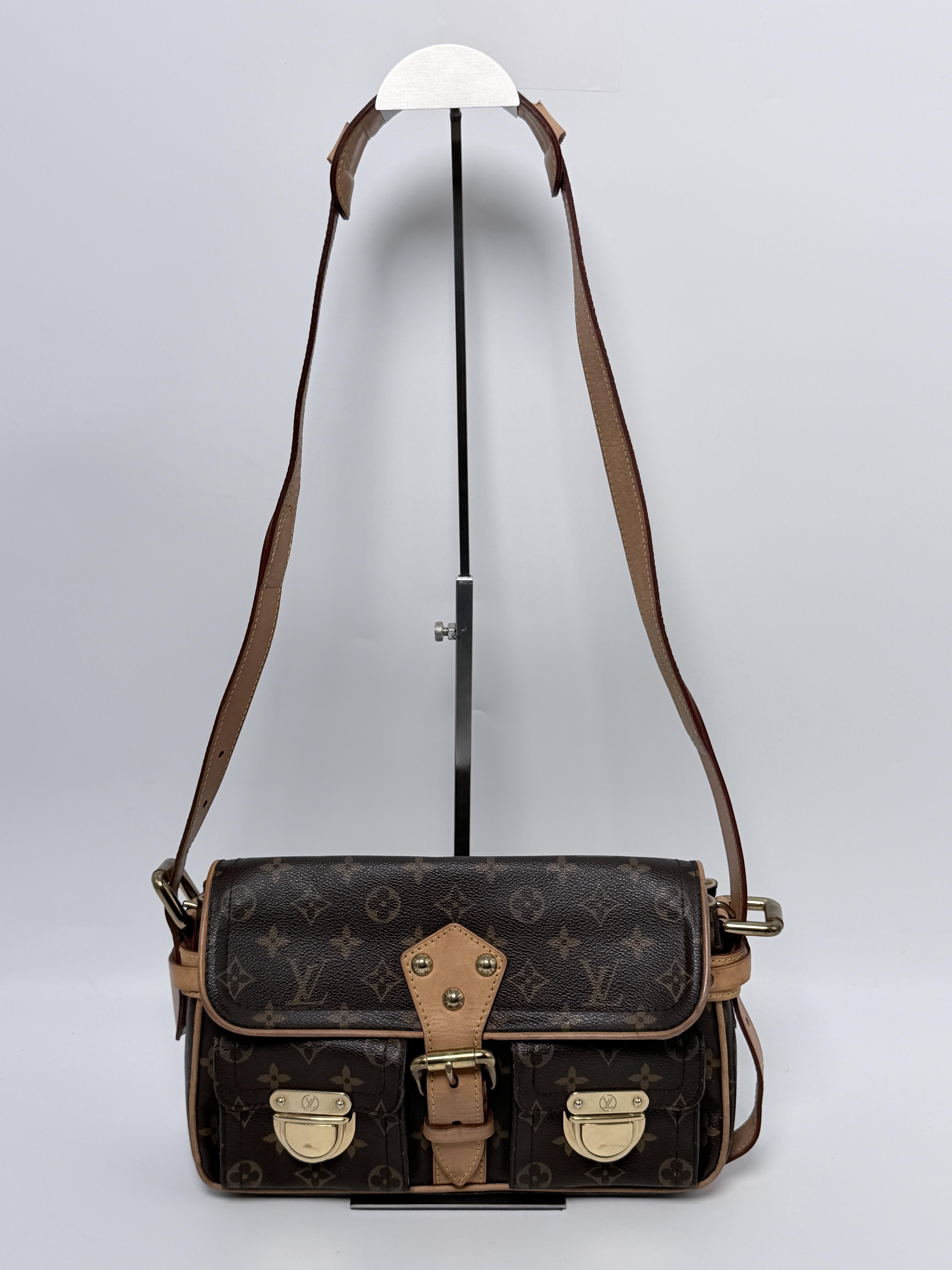 Pre-owned Louis Vuitton canvas Crossbody Bags Hudson PM in Monogram Crossbody Bag XU003LV