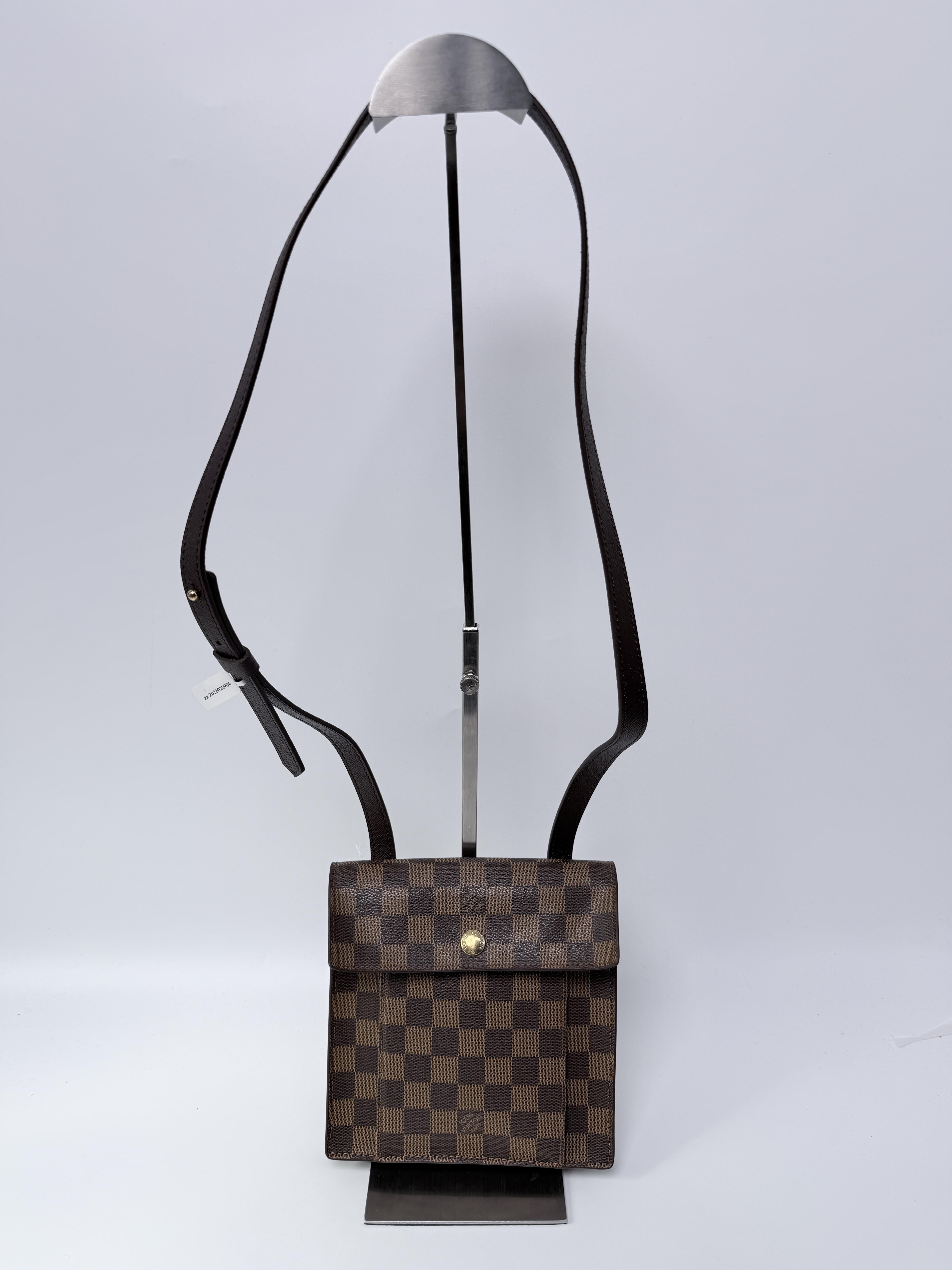 Damier Ebene Pochette Crossbody Bag Brown Small Shoulder Pouch LV LV368FEI