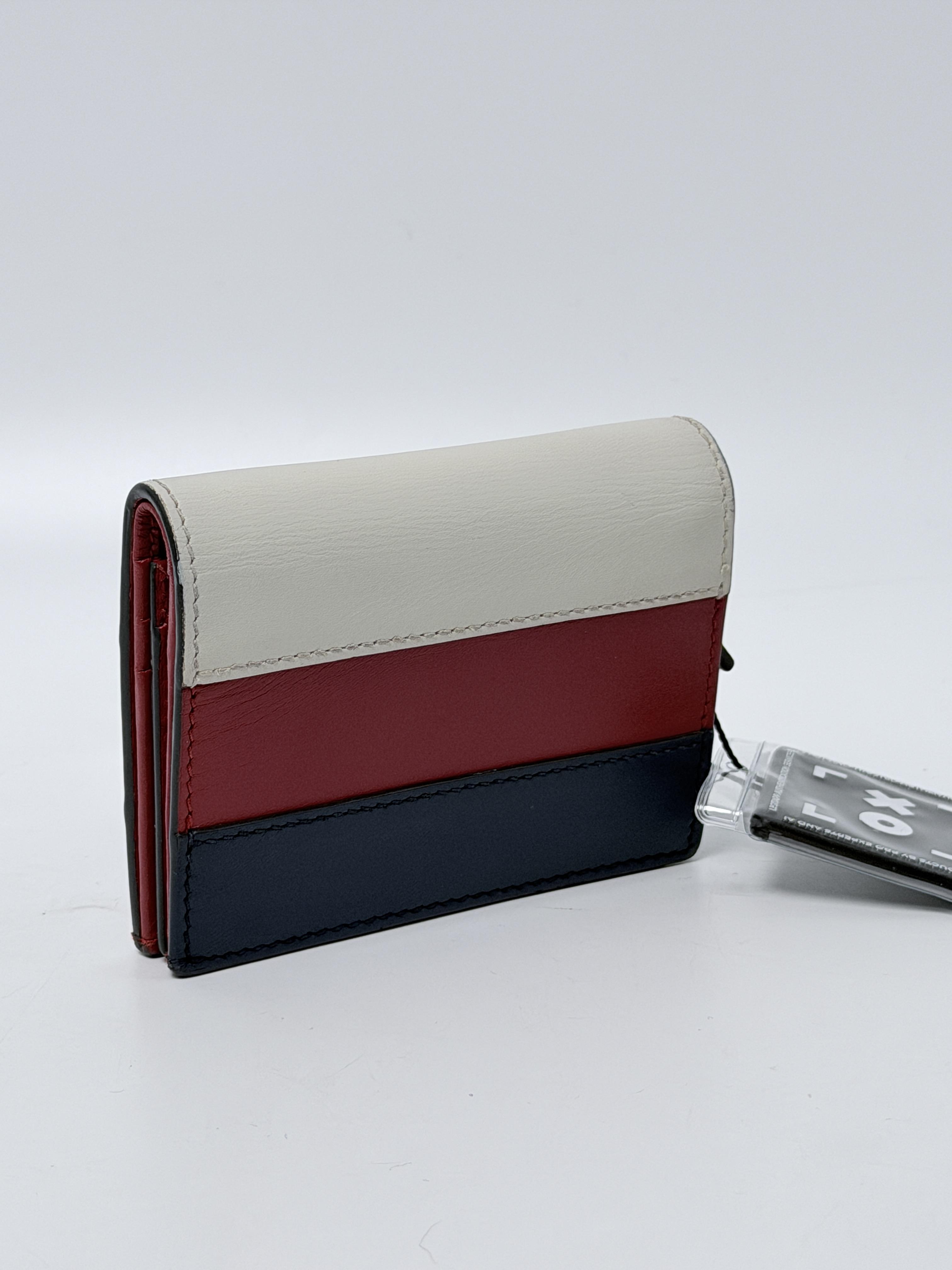 Queen Margaret Smooth Bee Card Case Wallet Tricolor JD1296GG