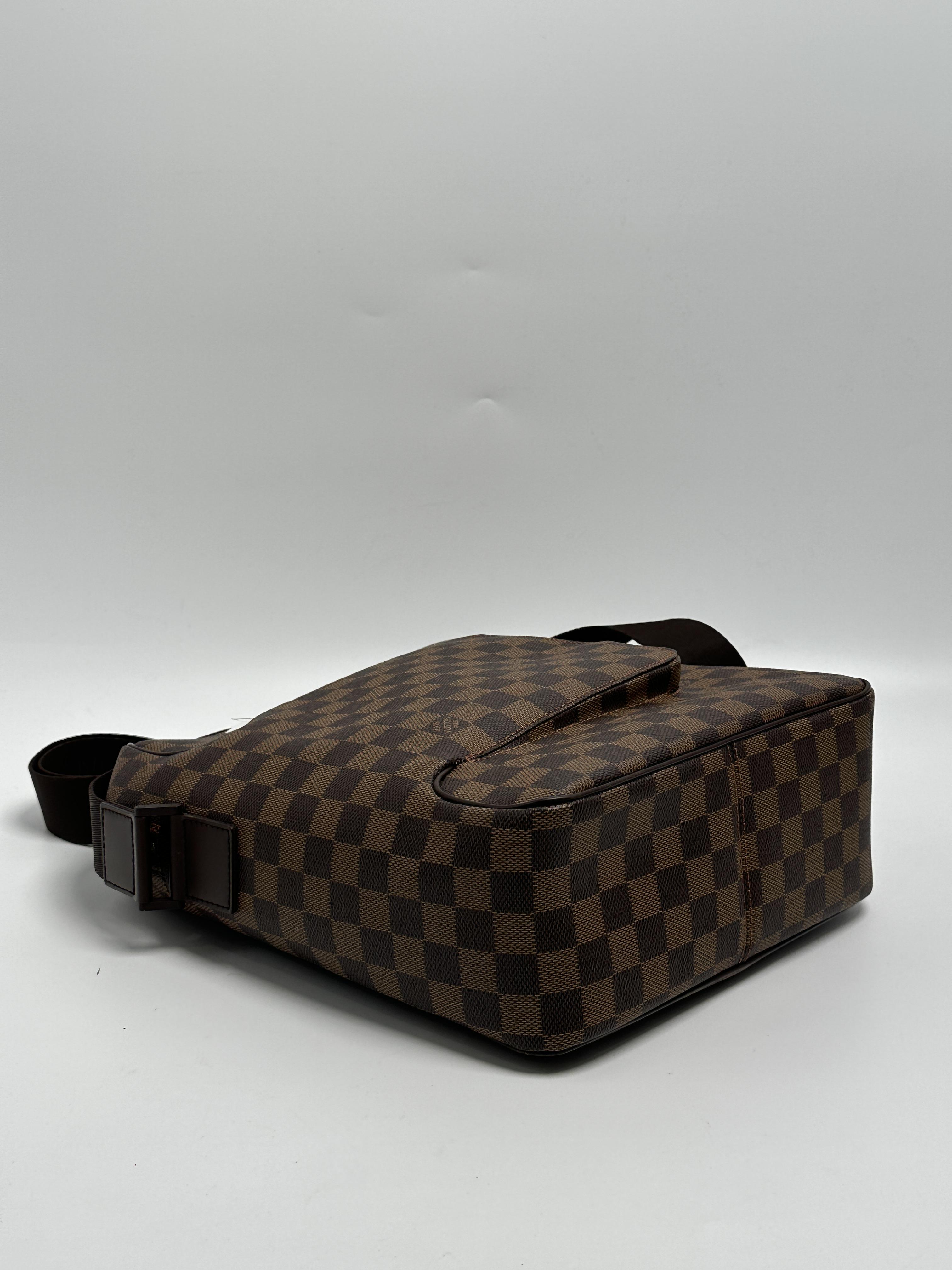 Pre-owned Louis Vuitton canvas Crossbody Bags Damier Ebene Naviglio Messenger Crossbody Bag BIN006LV