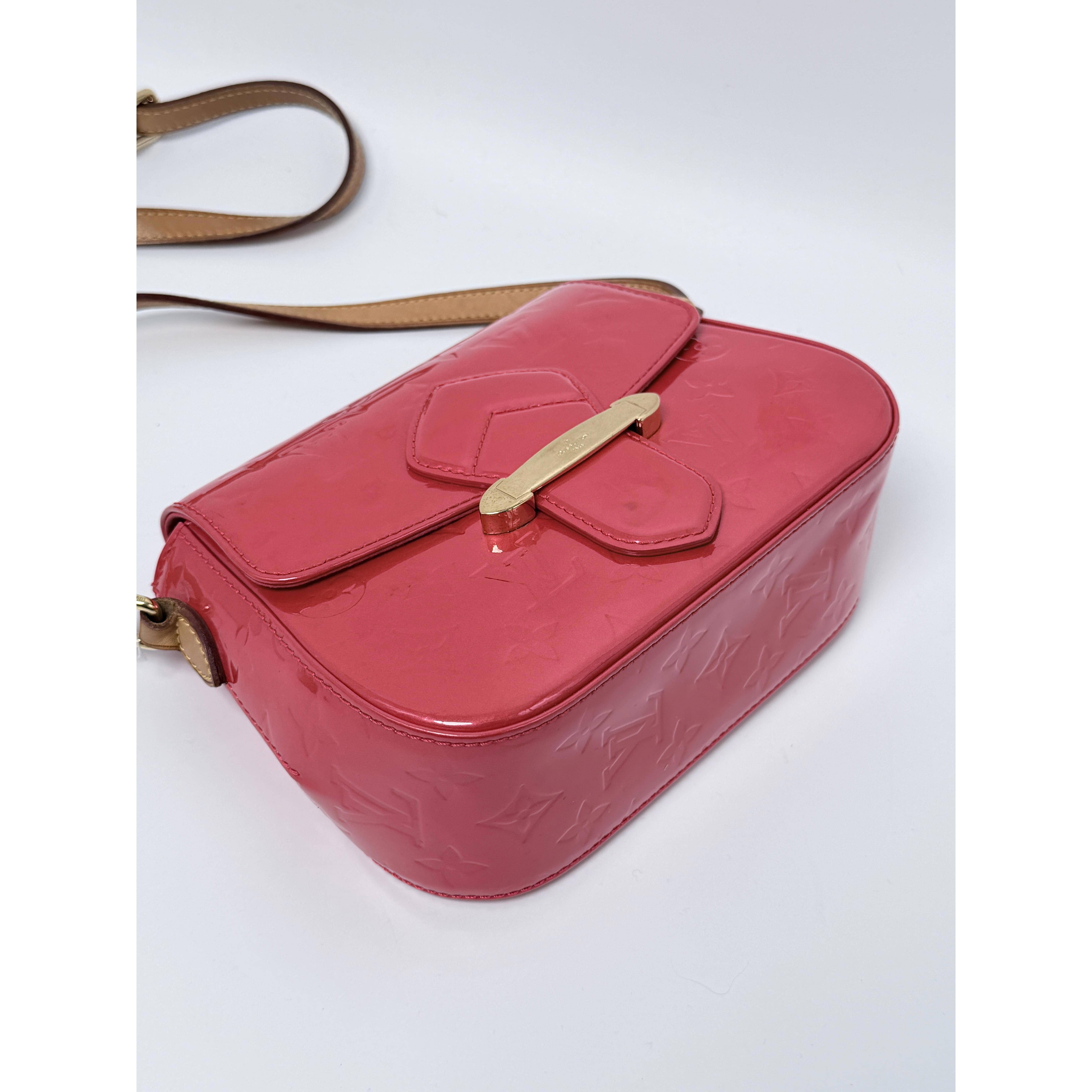 Pre-owned Louis Vuitton patent leather Crossbody Bags Vernis Melrose Avenue JE138LV
