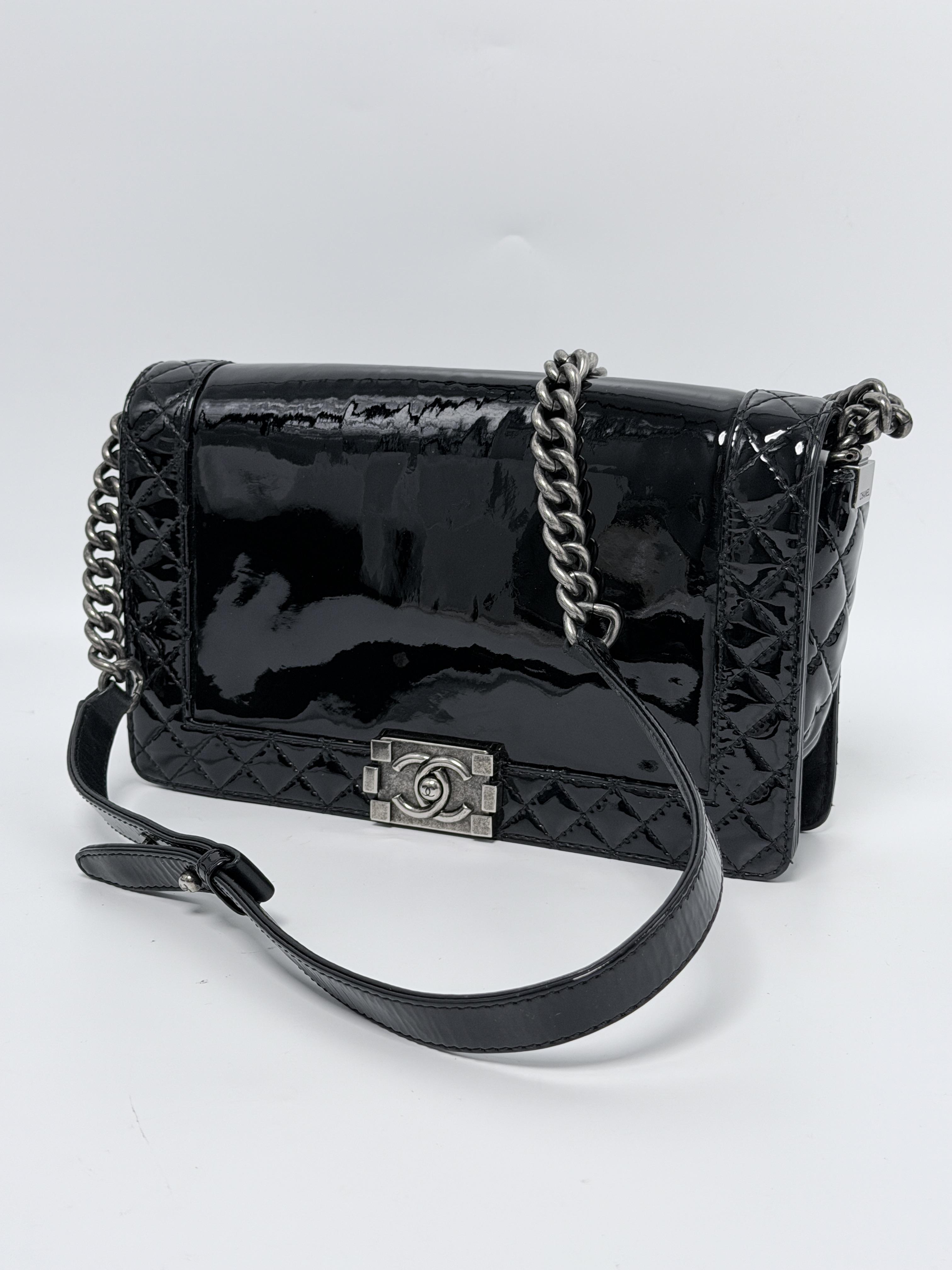 Pre-owned CHANEL leather Shoulder Bags Boy Flap Shoulder Bag Black Patent Quilted JA940CC