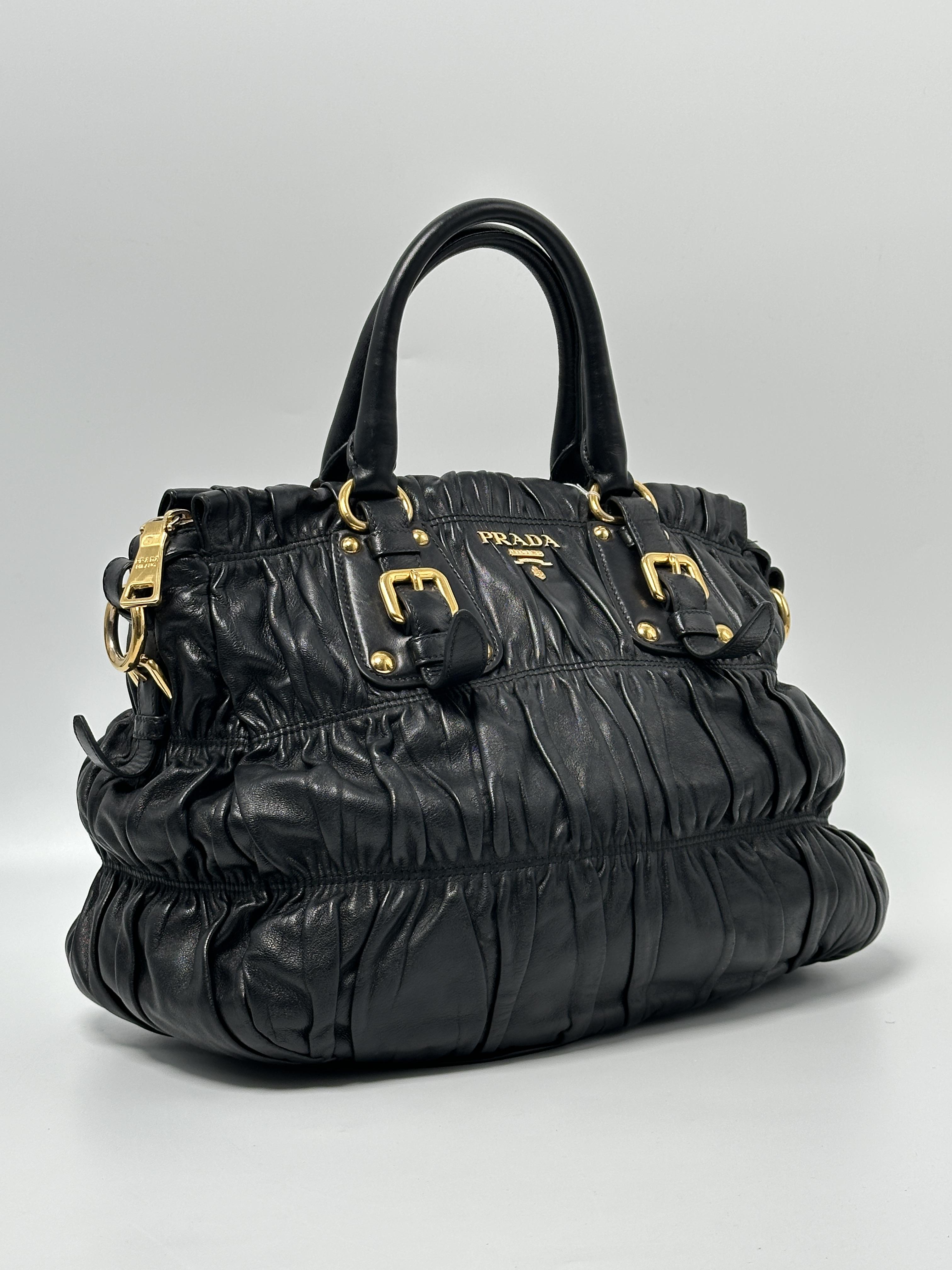 Black Tessuto Gaufre Top Handle Handbag JE573PD
