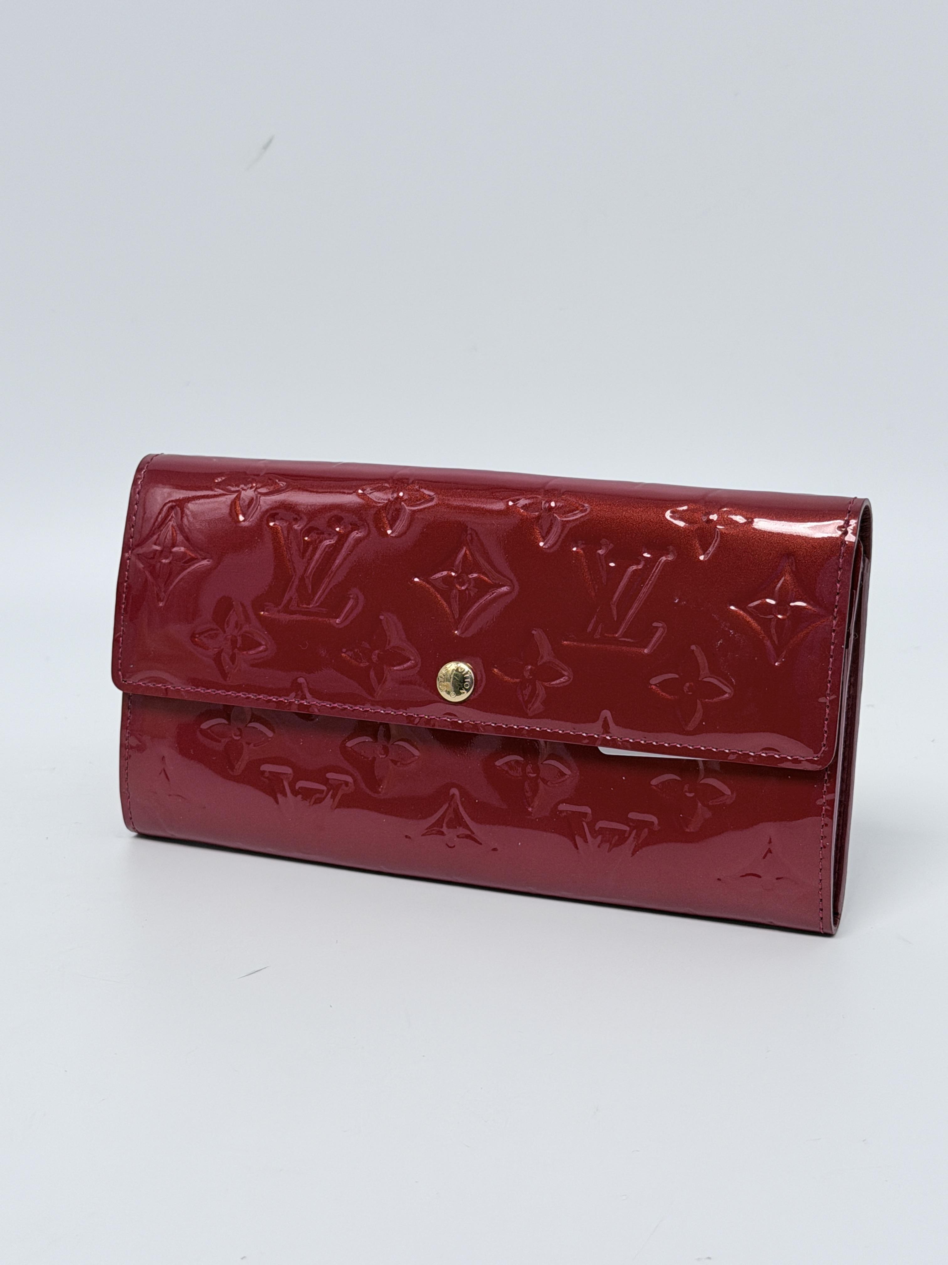Monogram Vernis Sarah Red JE209LV