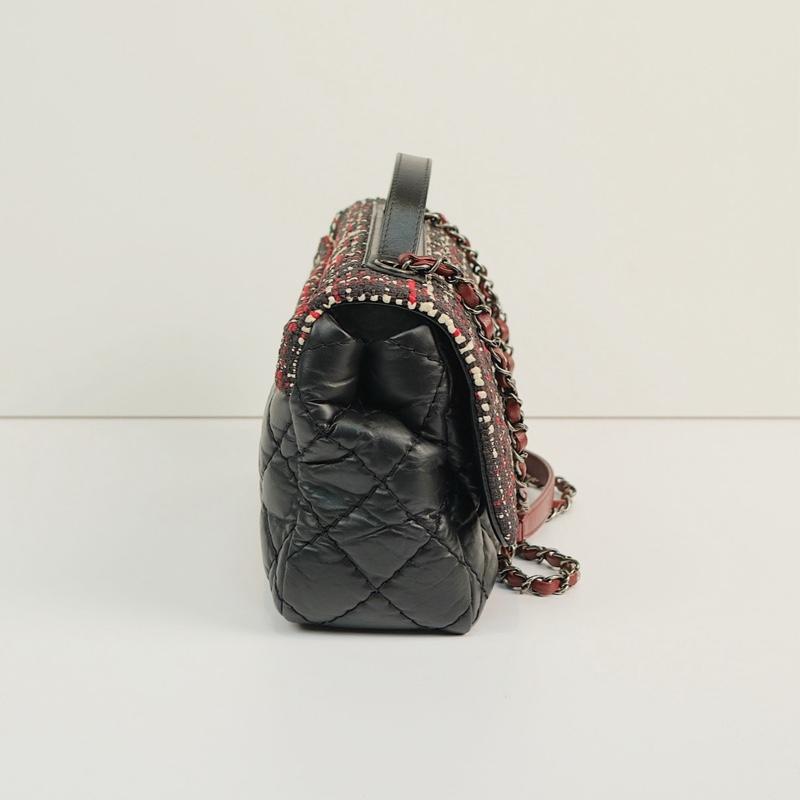 Pre-owned CHANEL Multicolor Tweed and Quilted Calfskin Leather with Aged Ruthenium Hardware Shoulder Bags Coco Handle Flap Bag in Tweed and Calfskin CC15 23438917 B6
