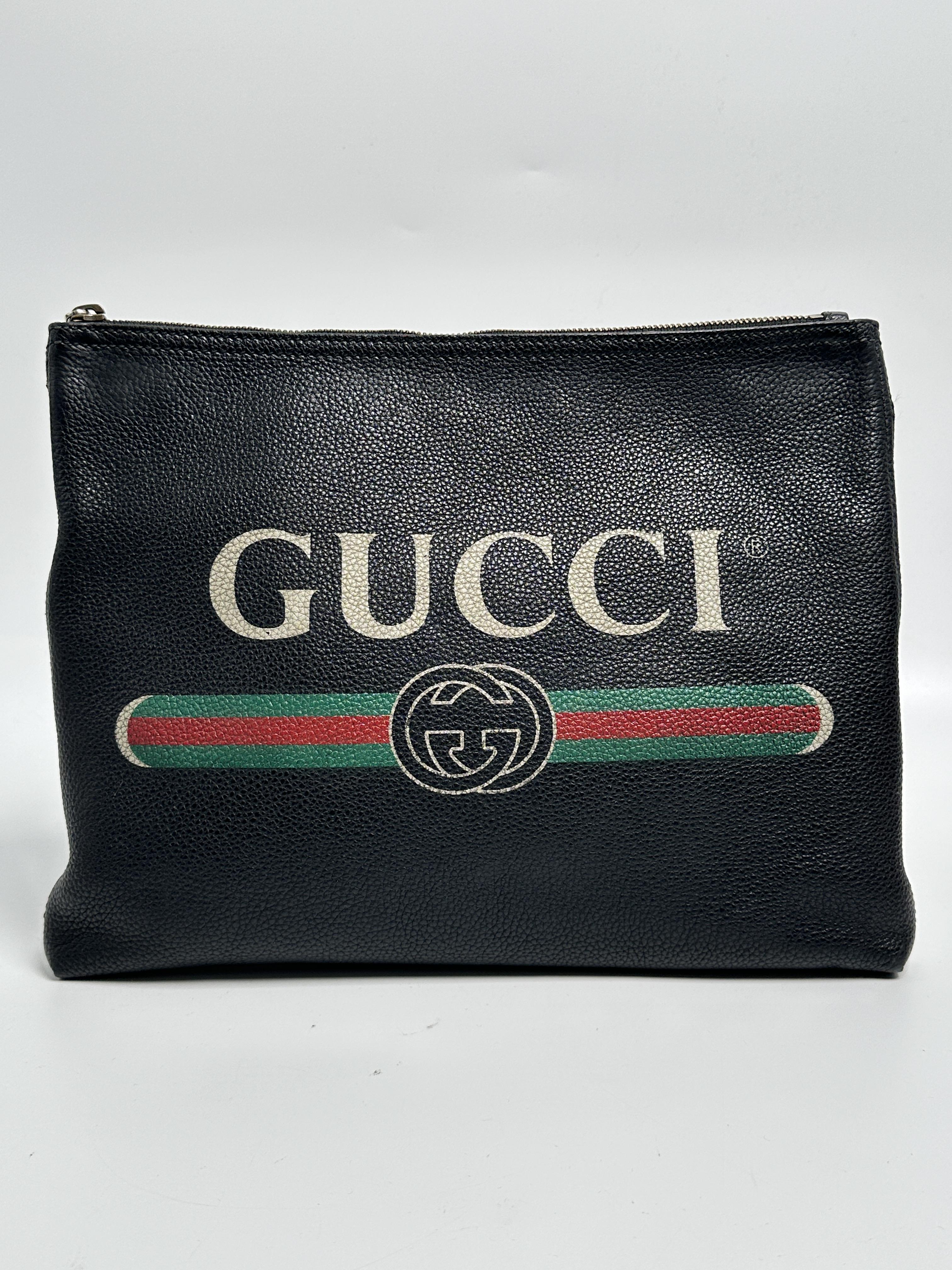 Pre-owned GUCCI leather Clutches & Wristlets Logo Print Zip Pouch / Document Clutch / Portfolio Bag JA627GG