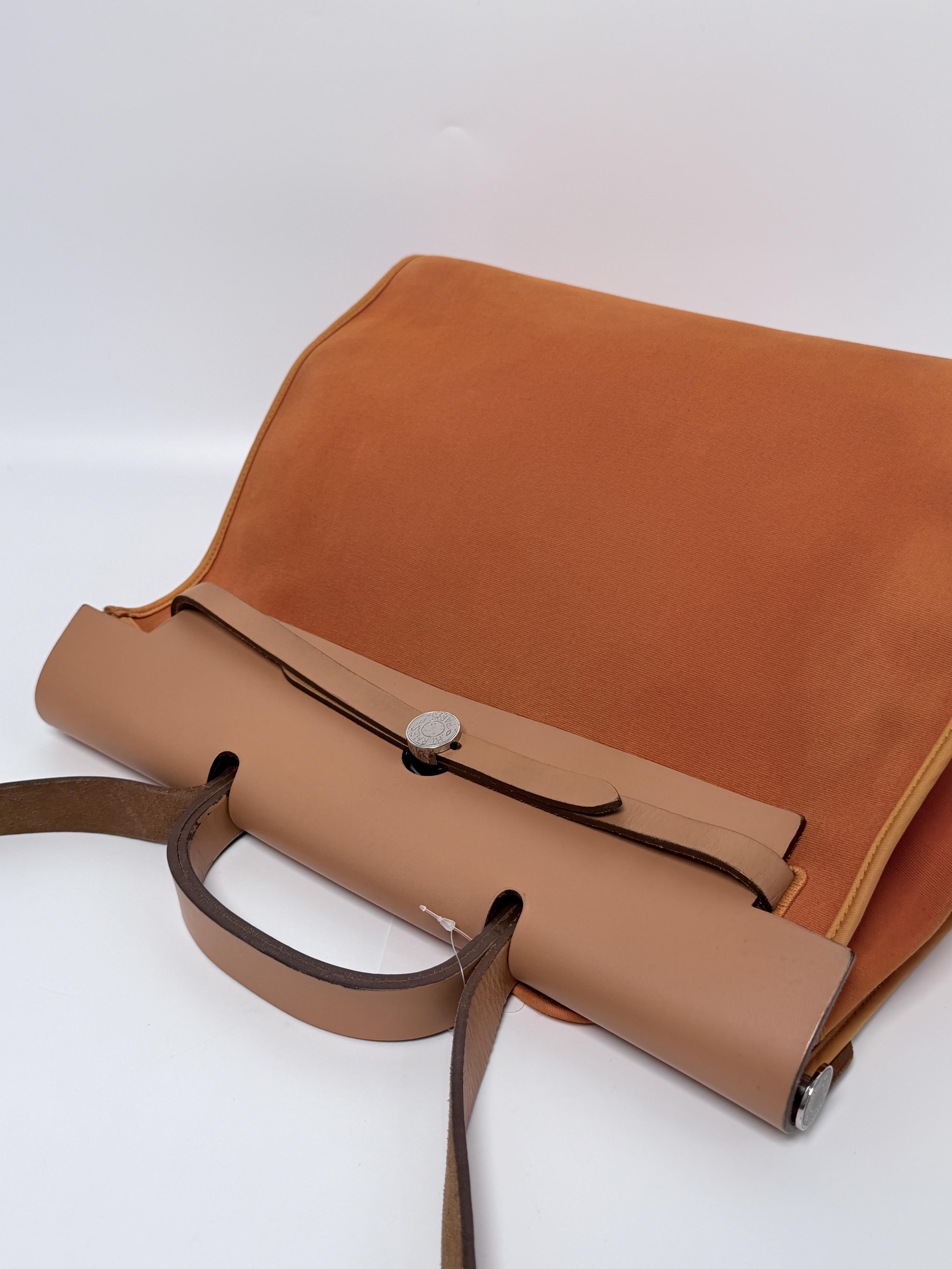 Pre-owned HERMÈS Canvas Shoulder Bags Herbag Zip Toile Feu Orange Vache Hunter Leather Handle Handbag Shoulder ZS013HM