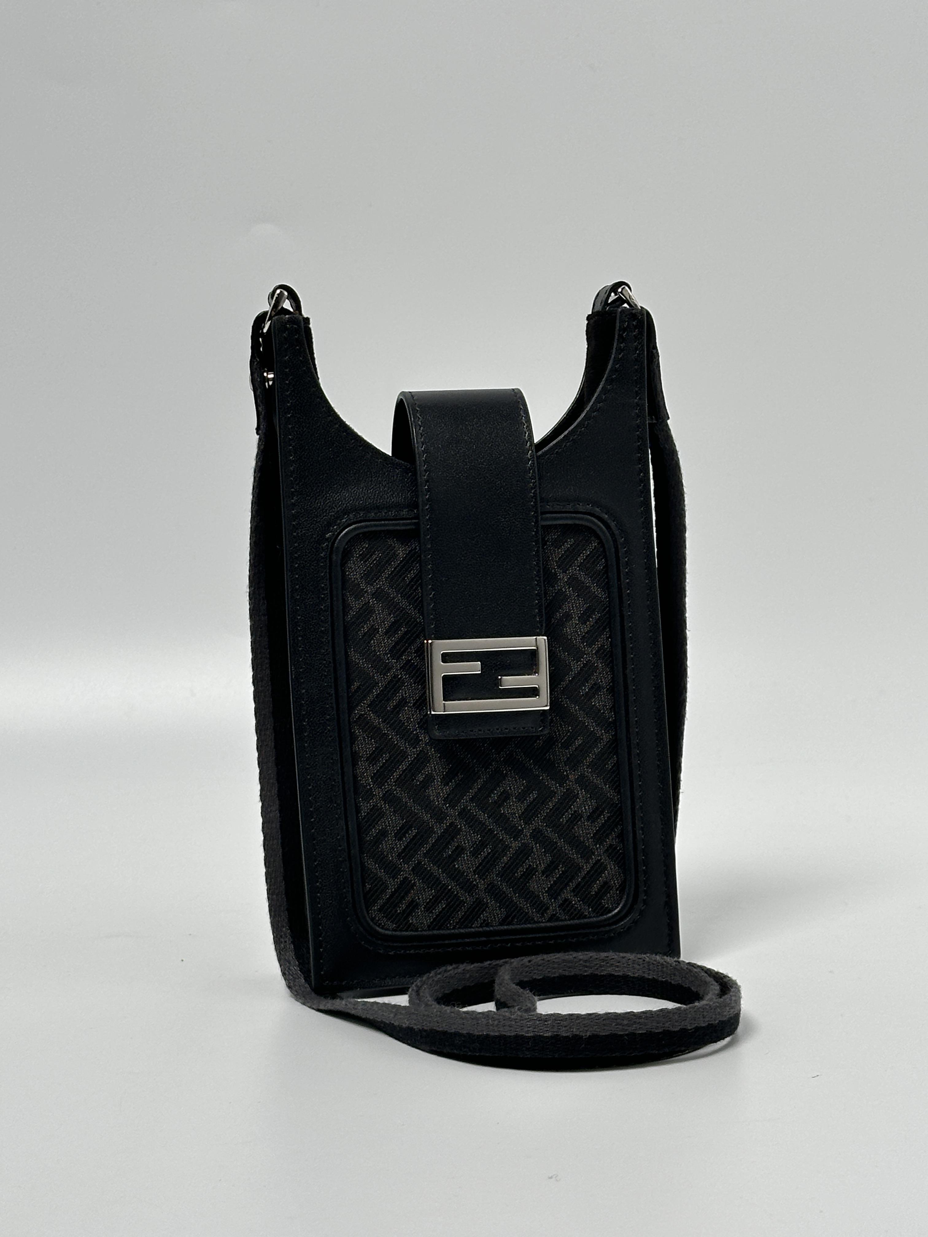 Pre-owned FENDI CANVAS Crossbody Bags Zucchino Phone Holder Crossbody Bag JD855FD