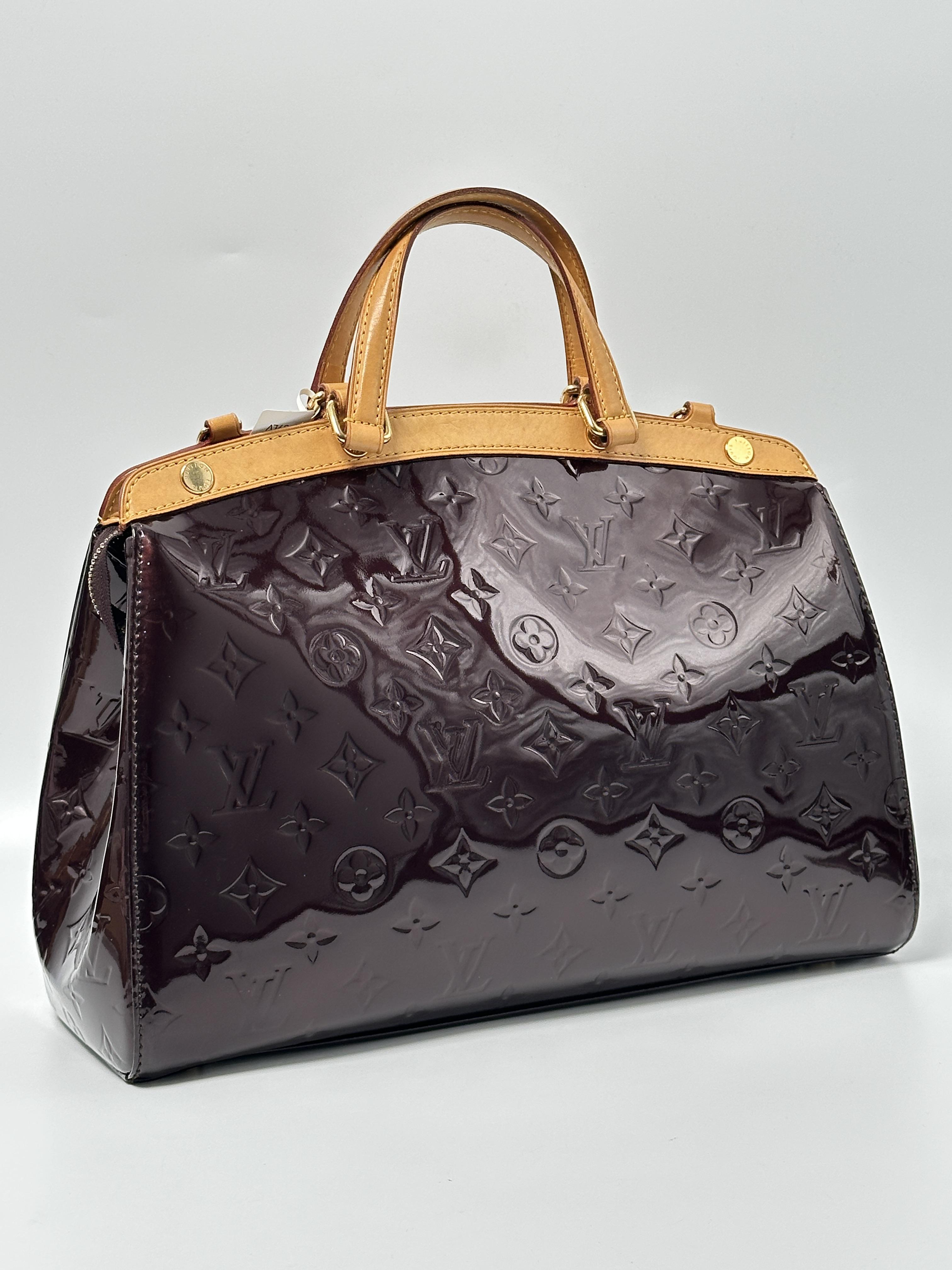Pre-owned Louis Vuitton Leather Shoulder Bags Brea MM Monogram Vernis Burgundy Shoulder Handbag Strap Crossbody bag JA789LV