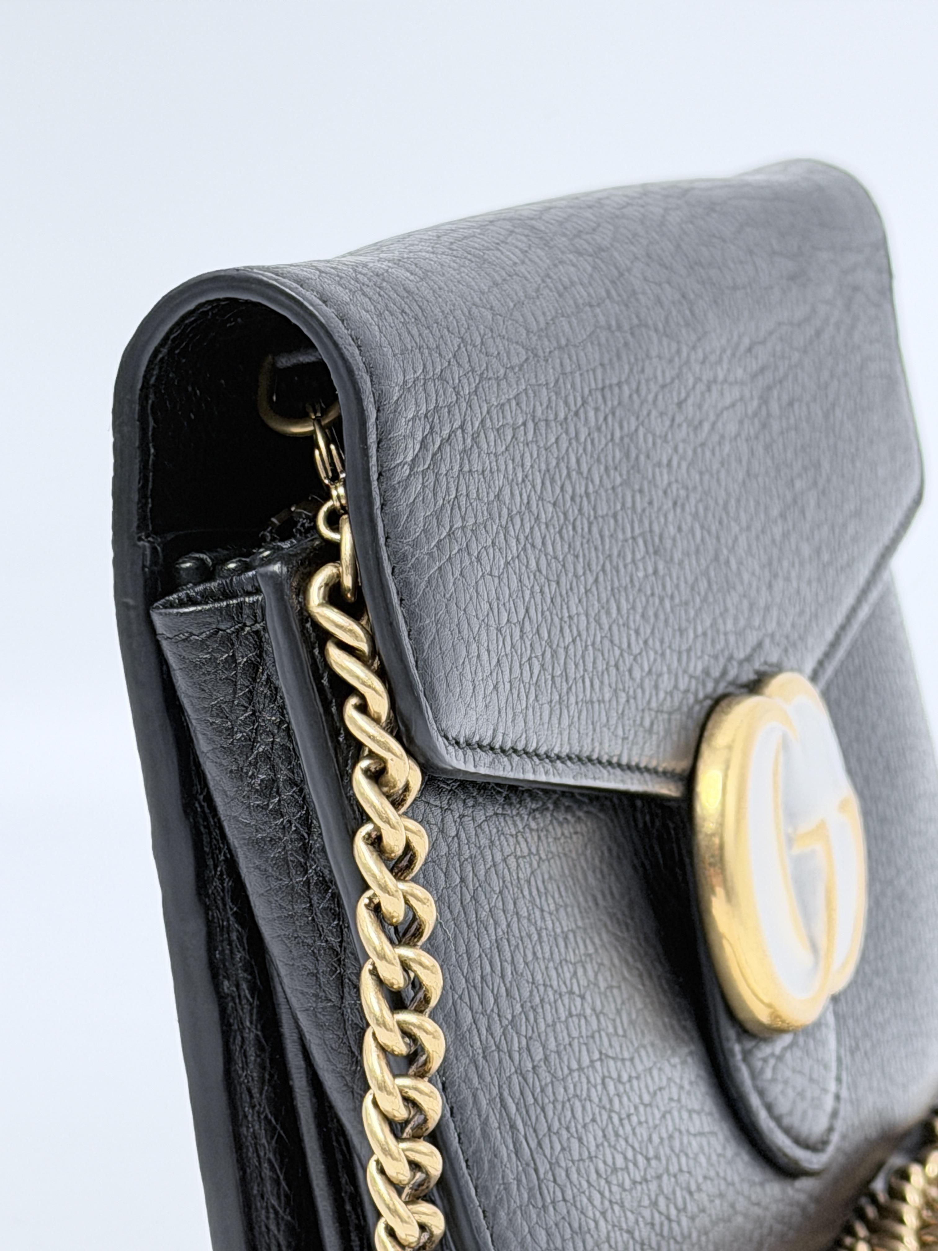 Interlocking G Chain Crossbody Bag Shoulder Clutch Black Textured ZS098GG