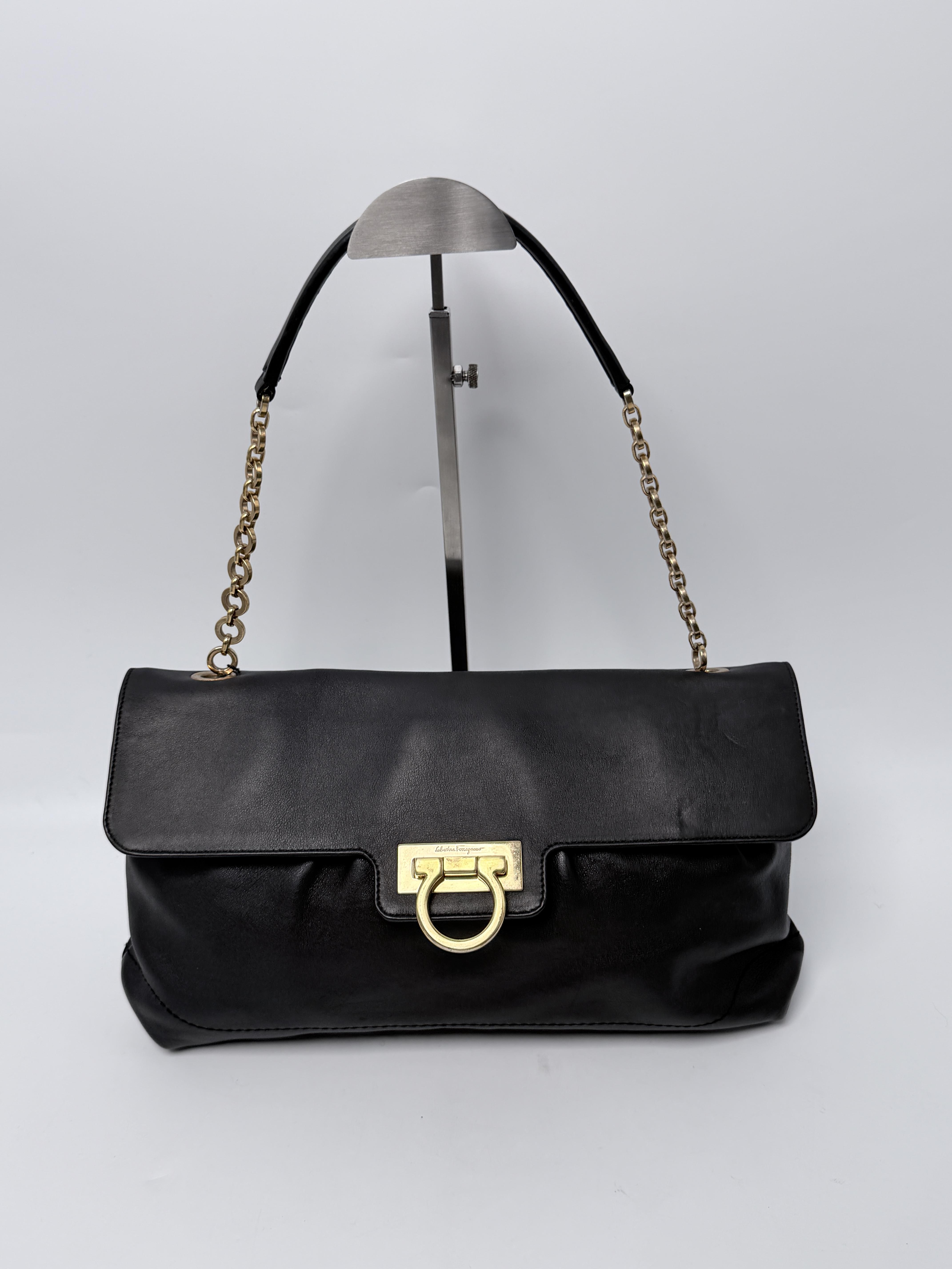 Gancini Soft Flap Chain Shoulder Bag Black JD1563FG
