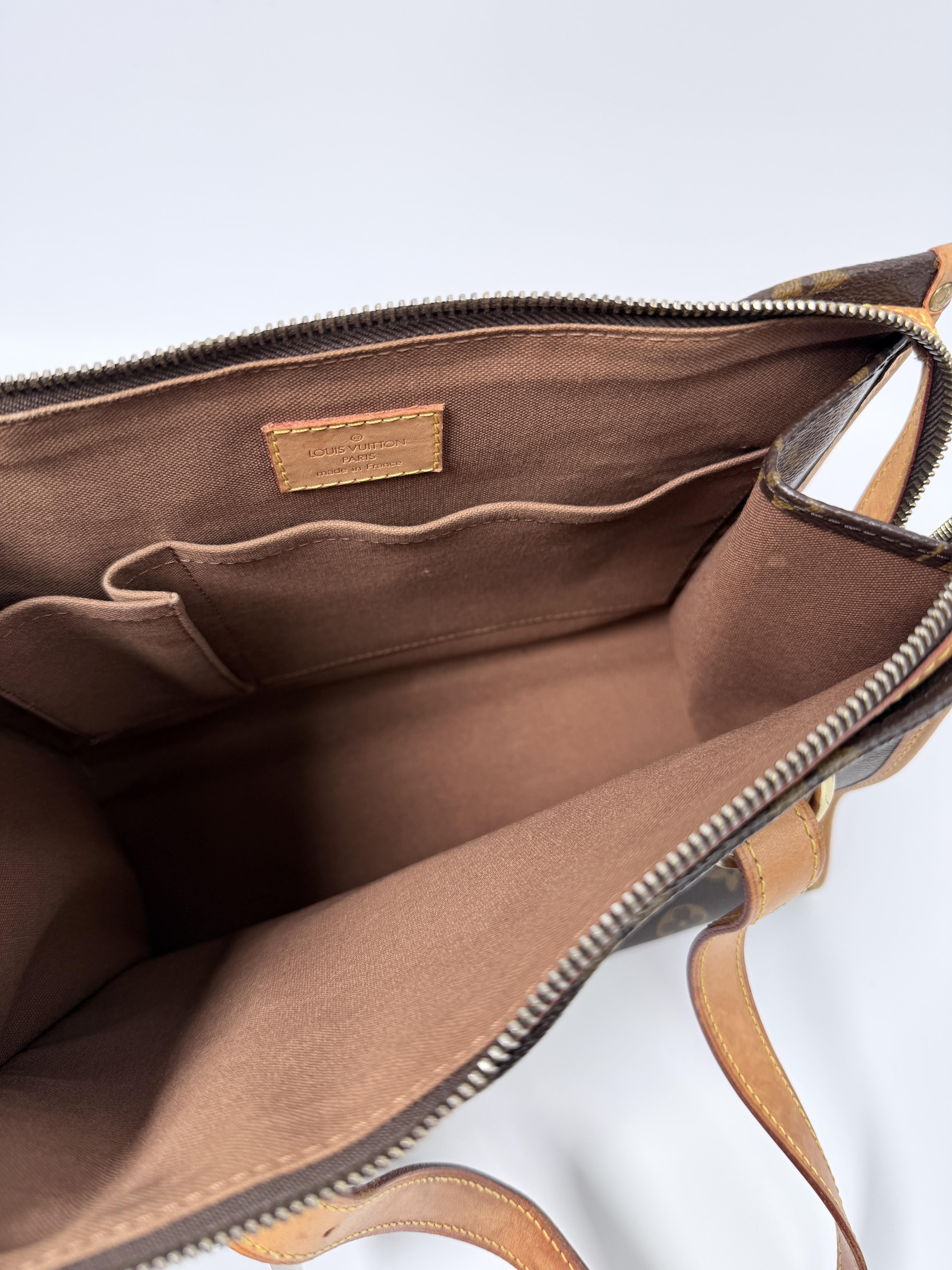 Pre-owned Louis Vuitton canvas and leather Shoulder Bags Monogram Popincourt Haut Shoulder Bag SH351LV