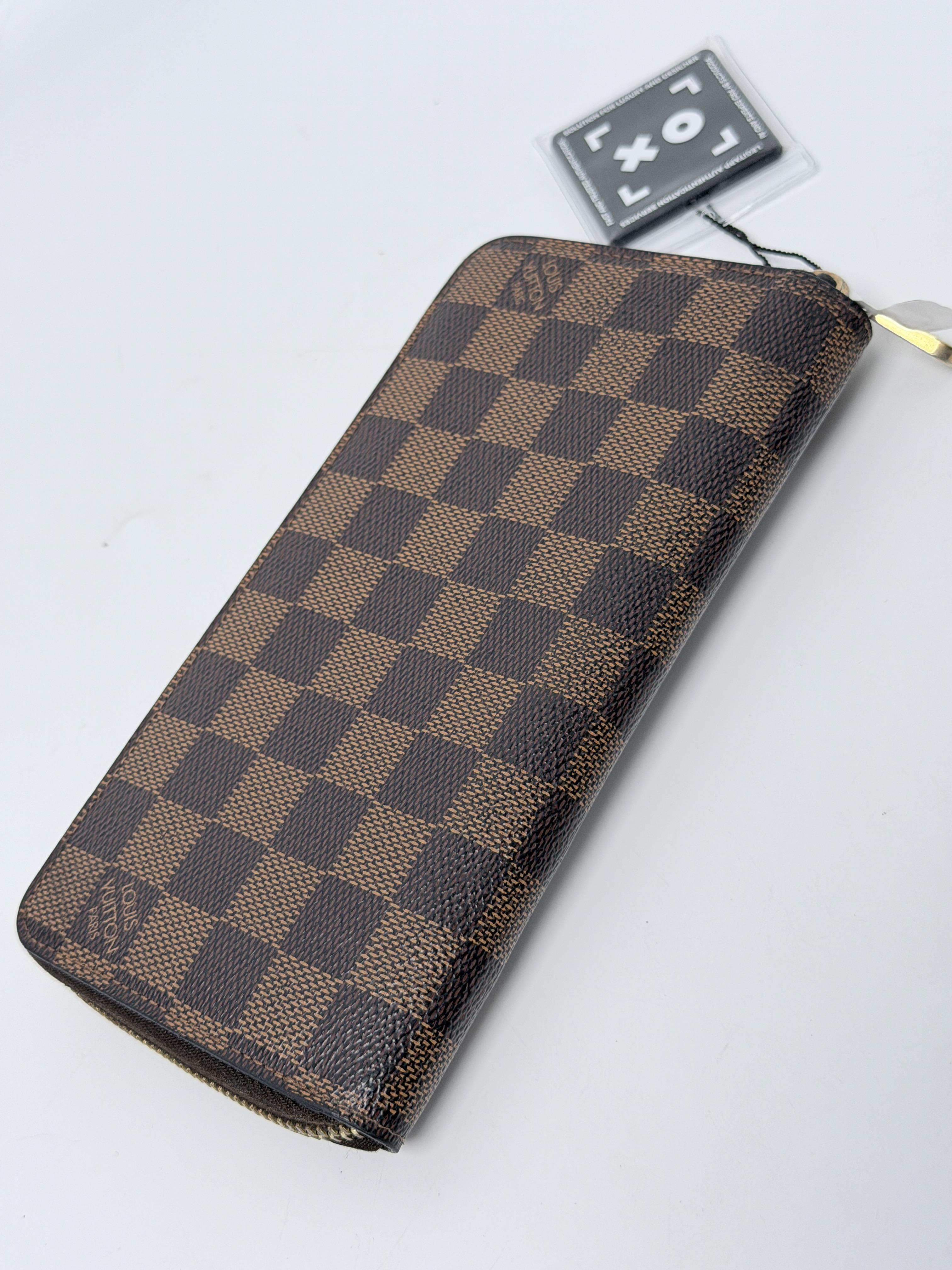 Damier Ébène Zippy Organizer Long Wallet JA1267LV