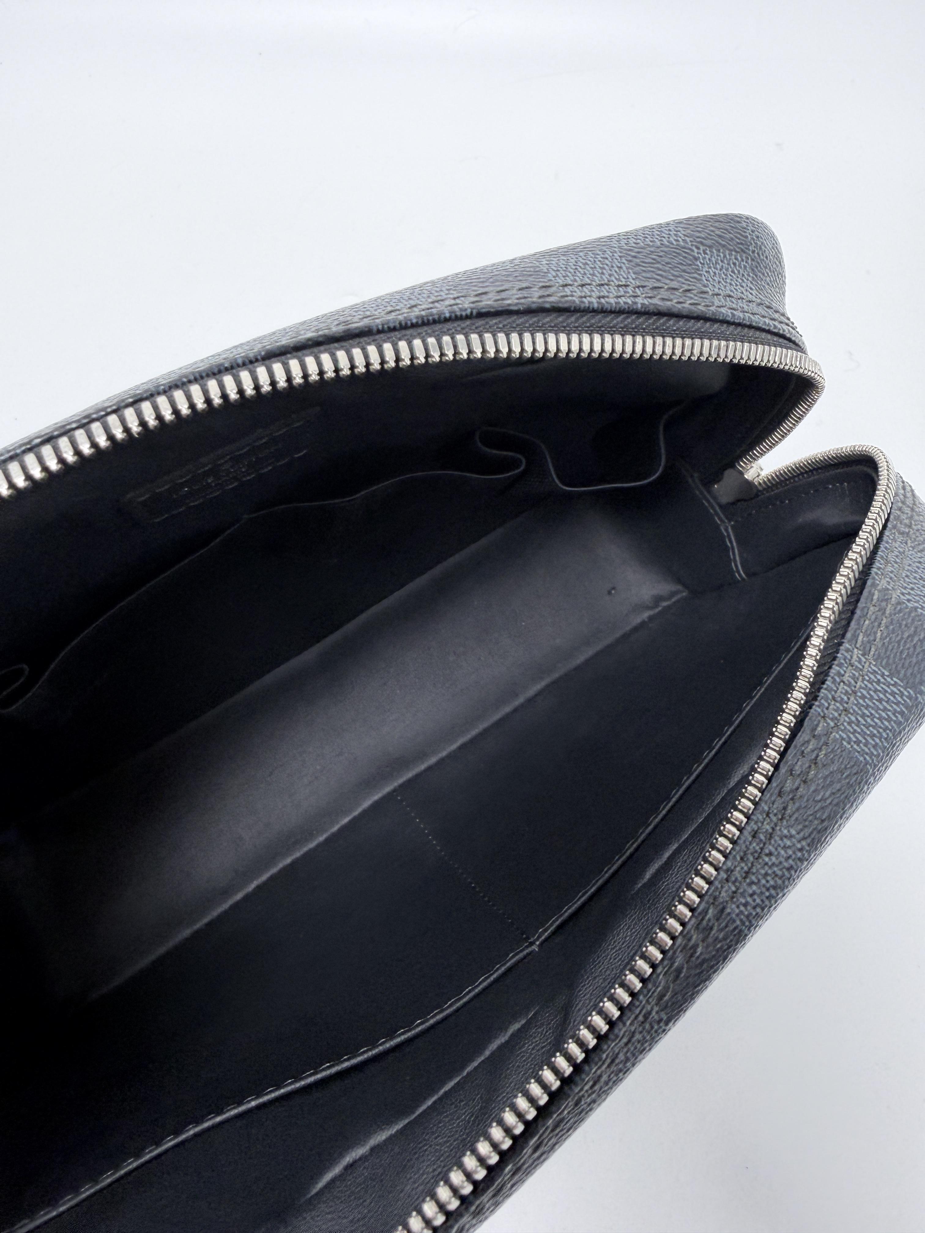 Toilet Pouch PM Damier Graphite Canvas Black Grey JD1709LV