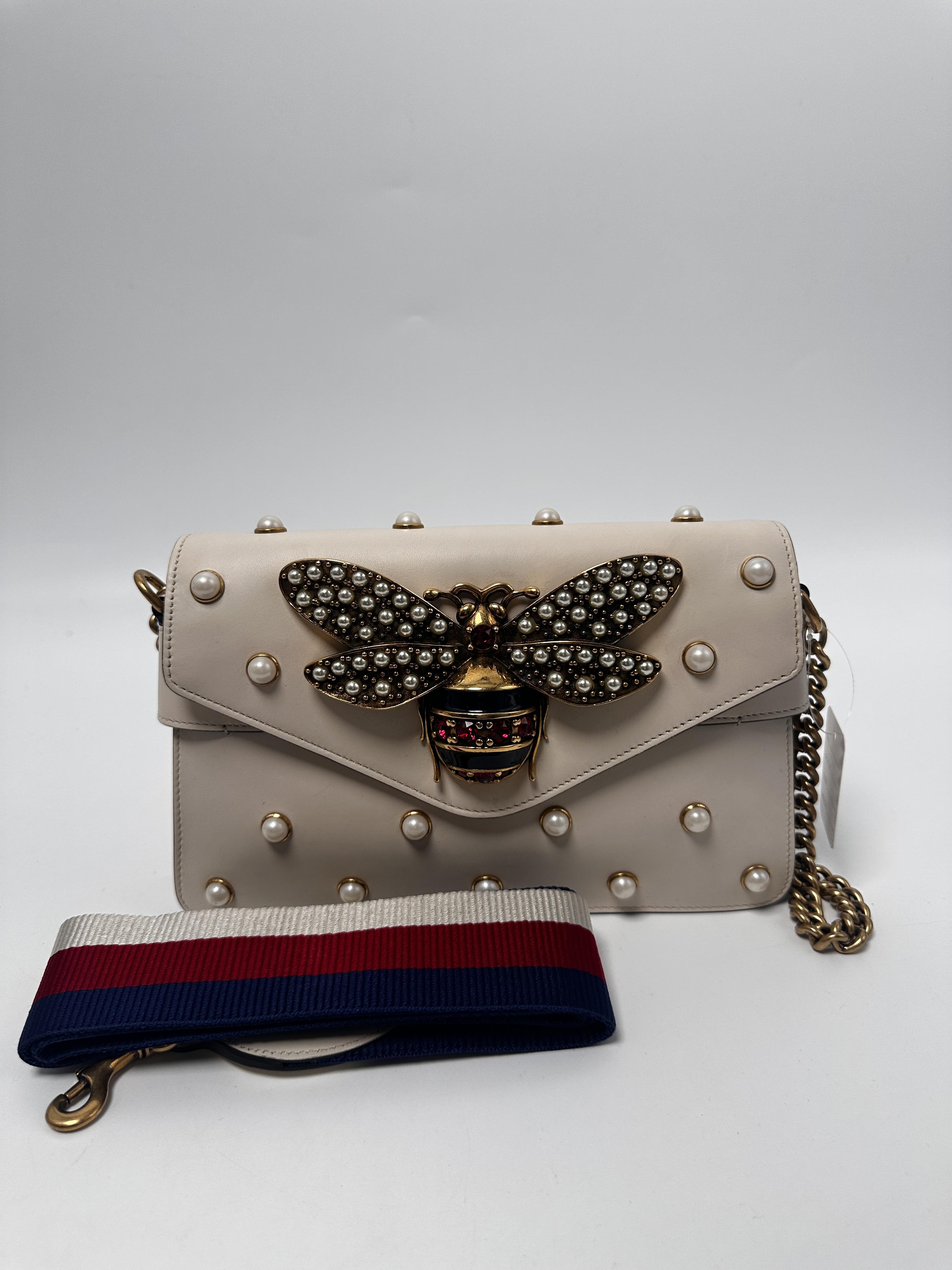 Pre-owned GUCCI LEATHER Shoulder Bags White Pearl Embellished Broadway Shoulder Bag JD965GG
