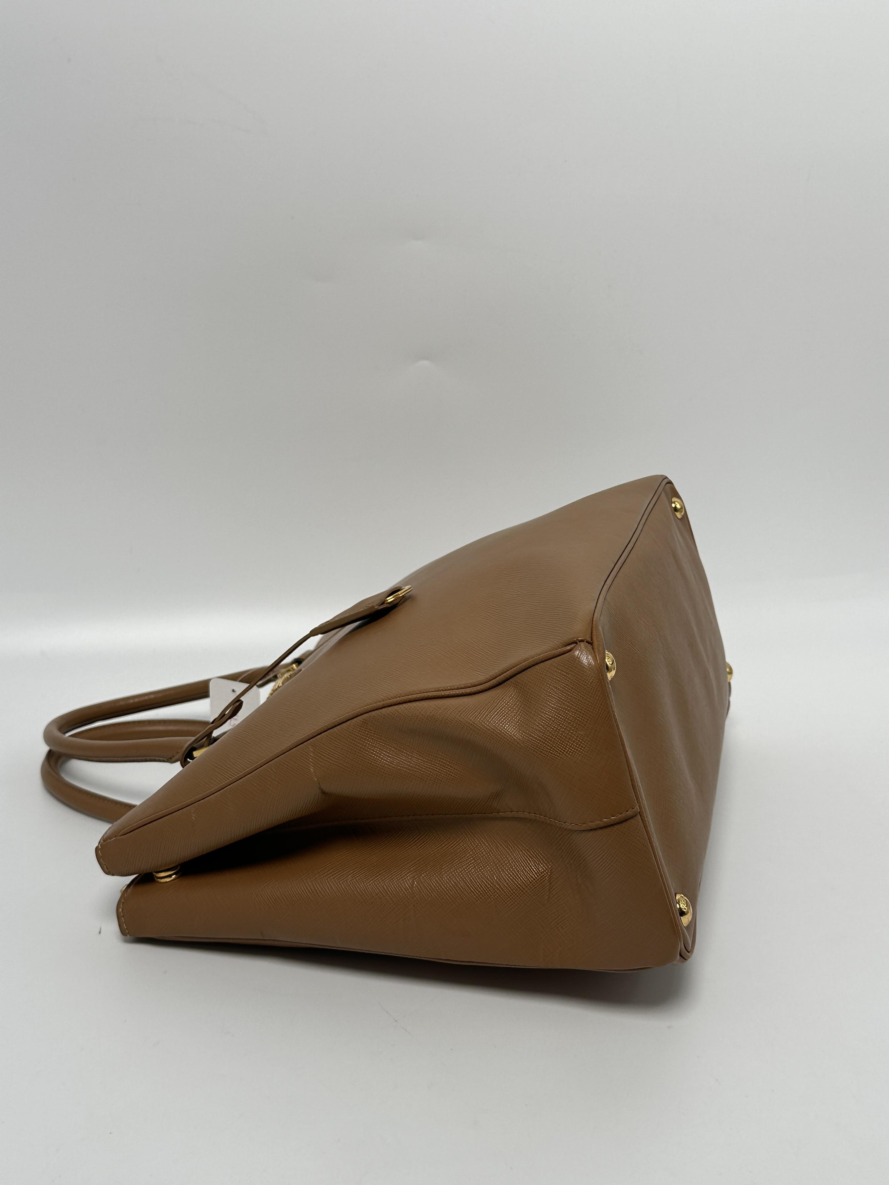 Pre-owned PRADA leather Tote Bags Galleria Double Zip Tote Bag Beige JA957PR