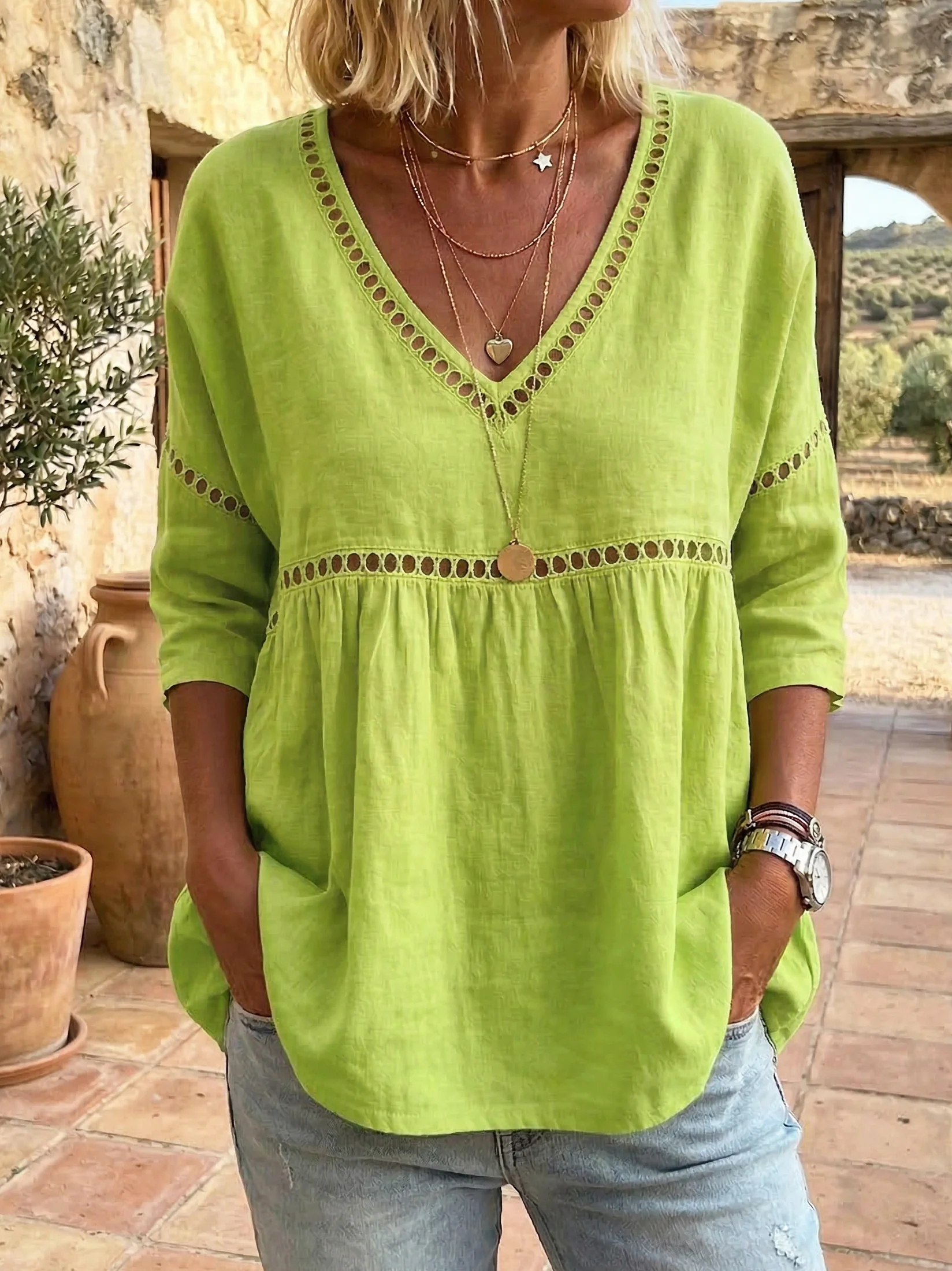 Chemisier femme lin-coton – Col V, patchwork ajouré, coupe confortable