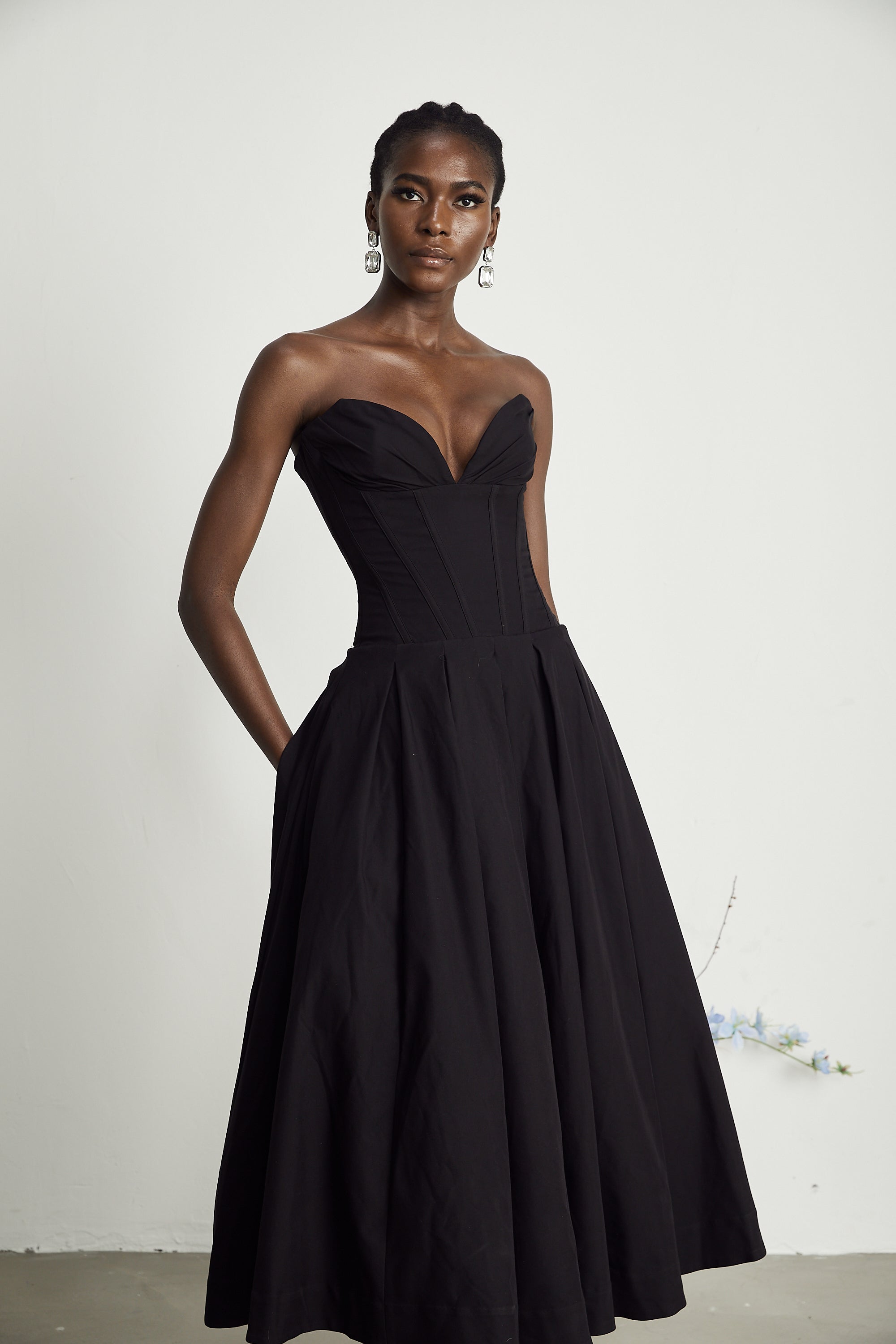 Miss rosier ブラック　ロングドレス Katherine Black Off-Shoulder Corset Midi Dress – Miss Rosier
