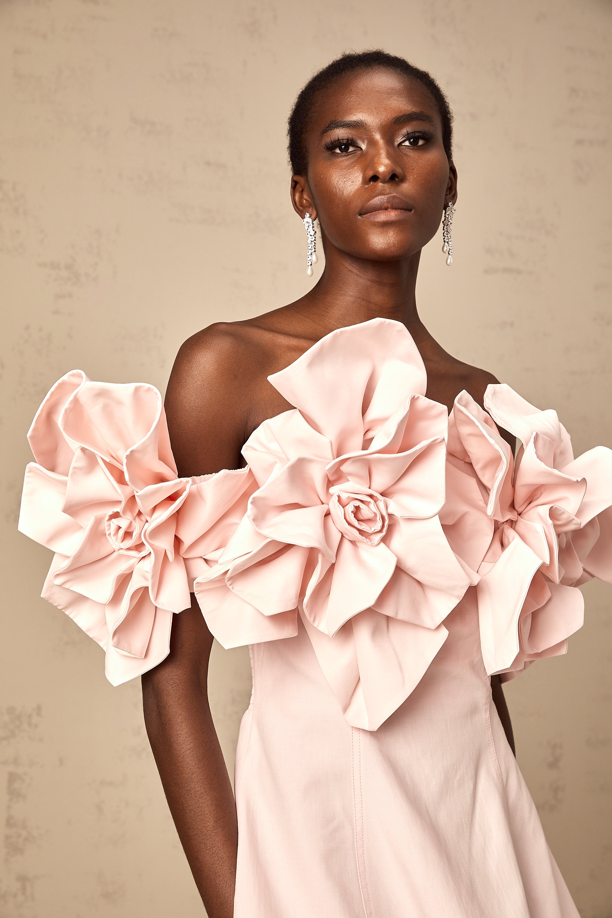Juliette pink off-shoulder 3D-petal mini dress – Miss Rosier