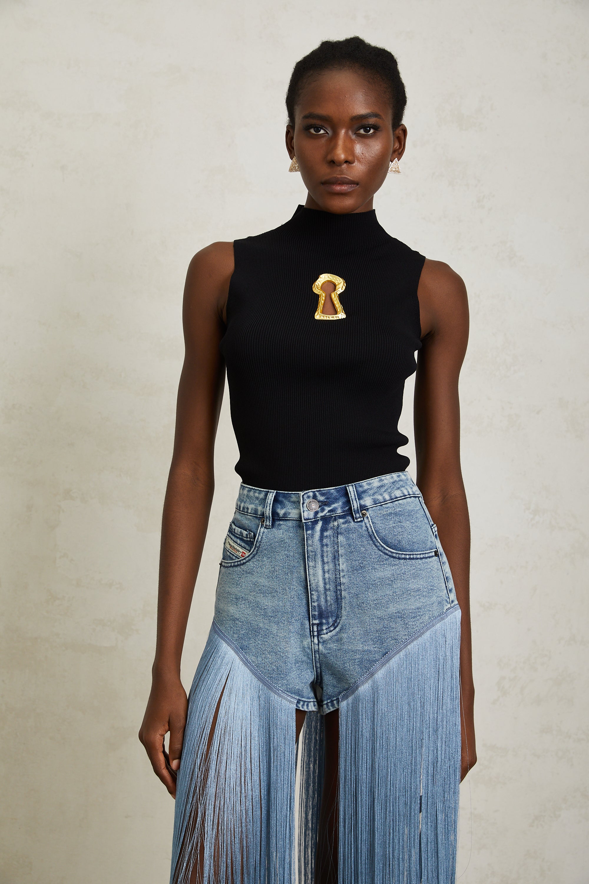 Ysandre Black Ribbed Knit Keyhole Tank Top – Miss Rosier - Women's
