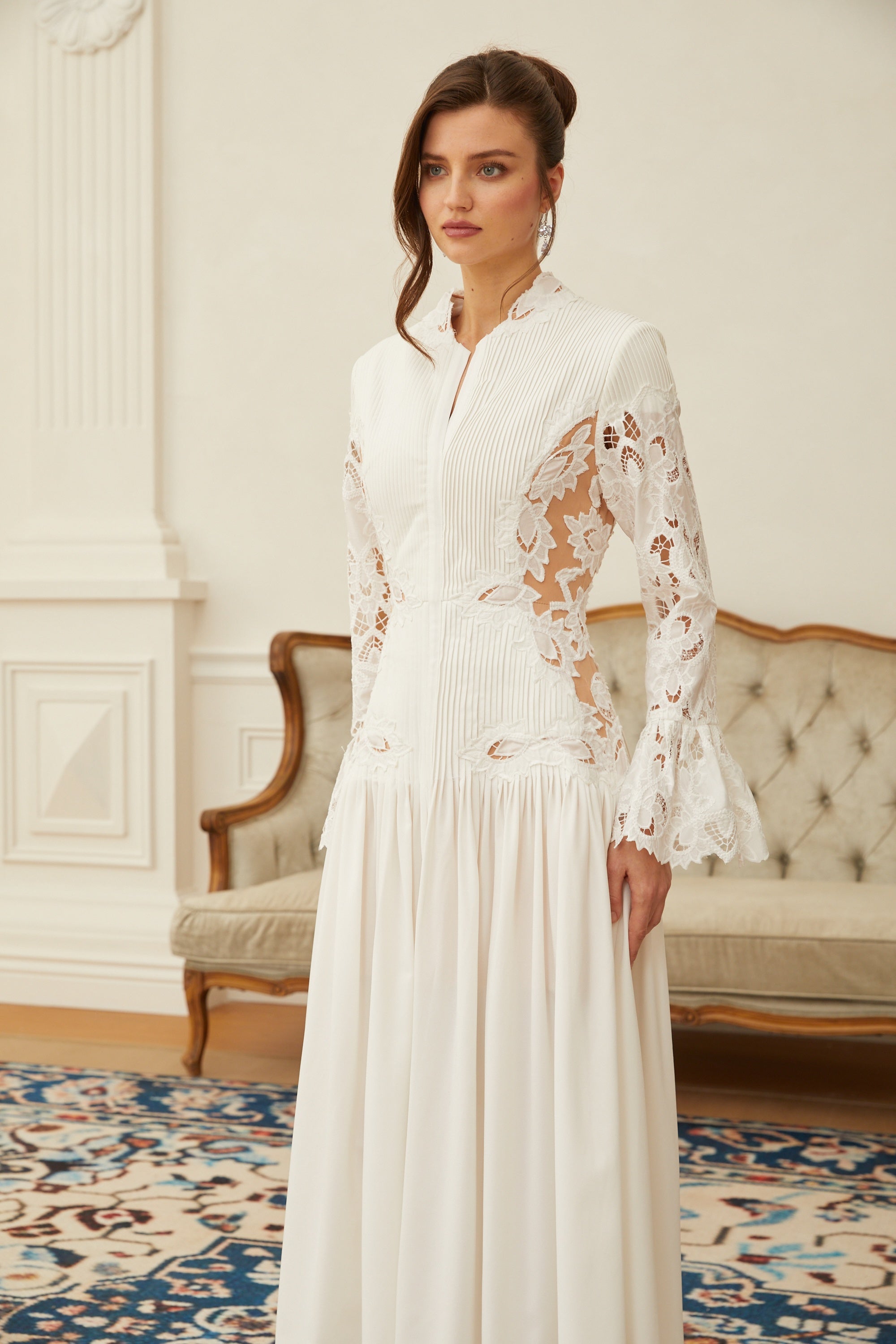 ワンピース theredthread S cutting lace dress Chiara White Lace Panel Pleated Midi Dress – Miss Rosier - Women's