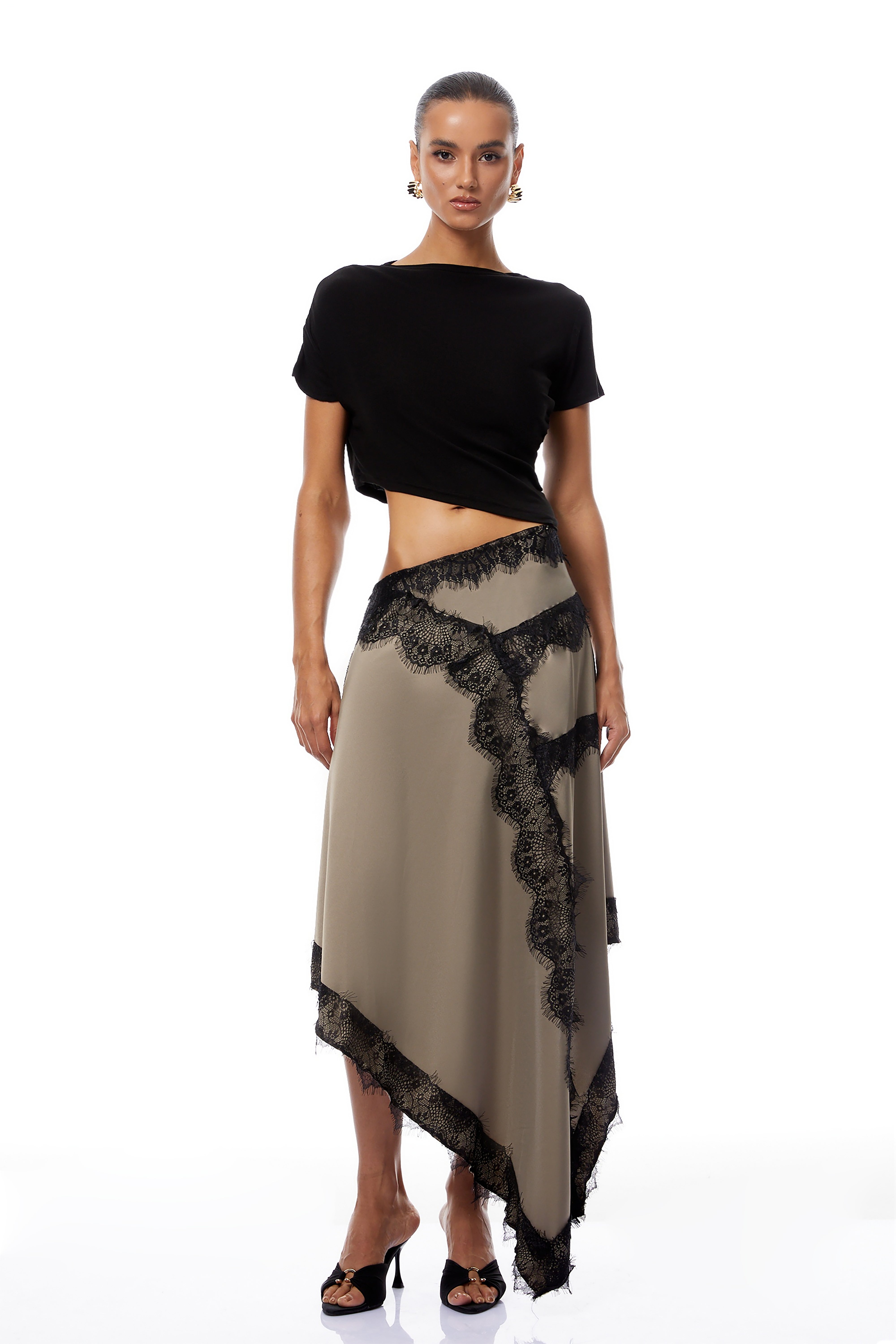 Asymmetric Lace-trimmed Woven Maxi Skirt in green