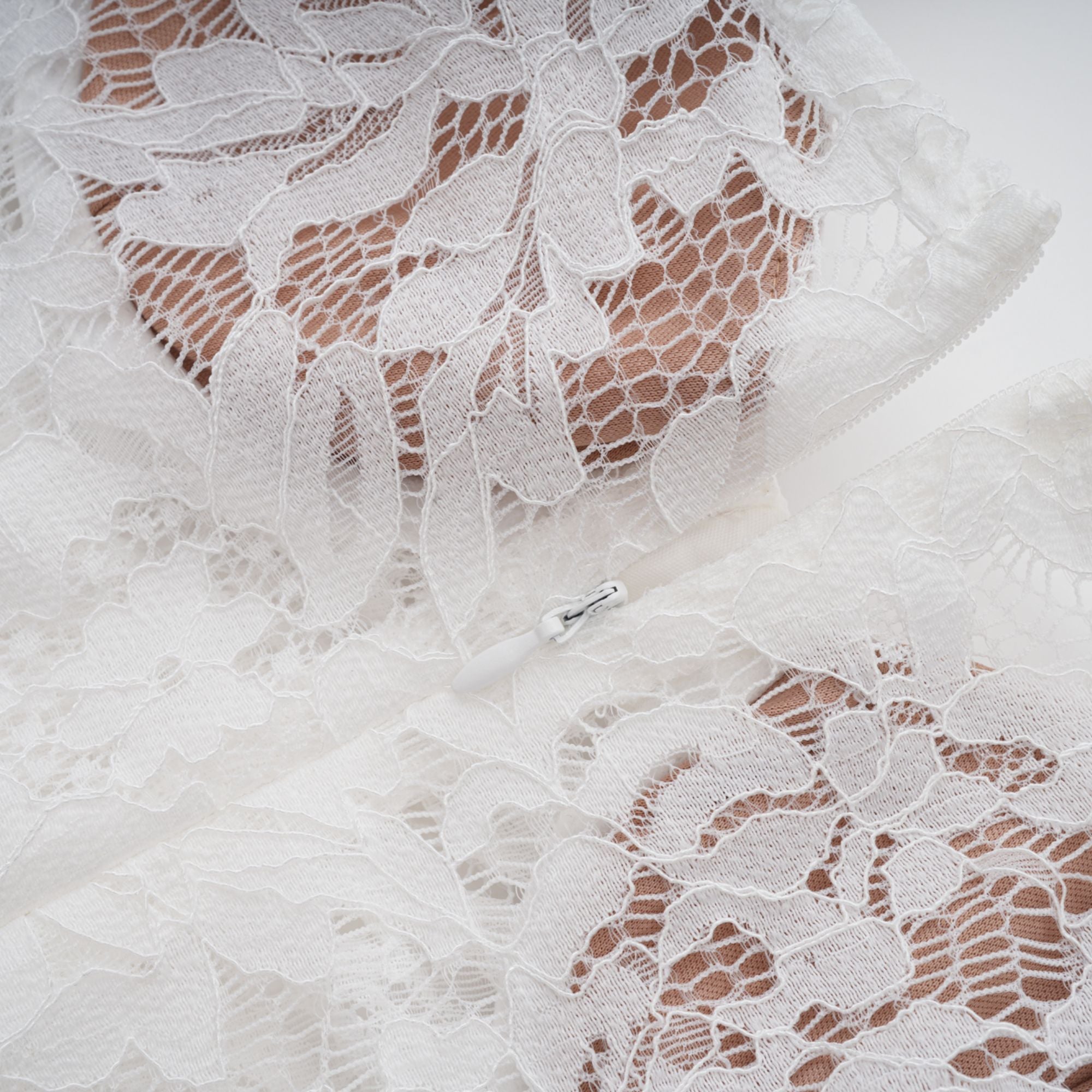 Abbie White Floral Lace Bustier Maxi Dress – Miss Rosier - Women's