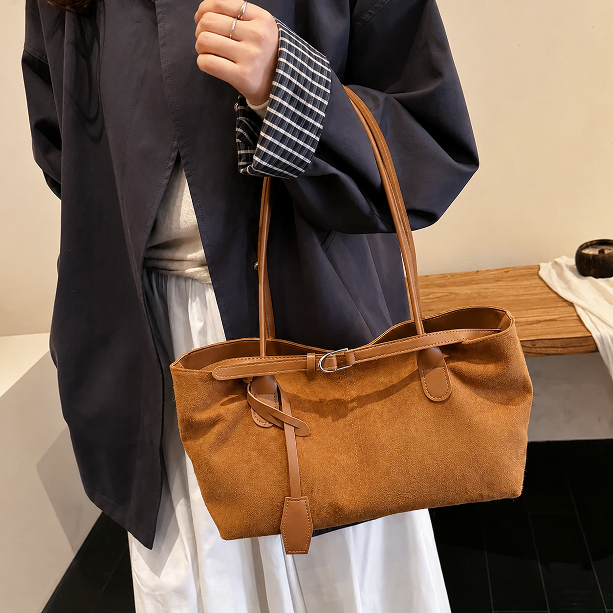 Women's Suede Tote Bag – Large Capacity Minimalist Shoulder Handbag for Work, Travel & Everyday Style
