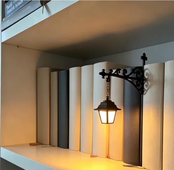 Halloween Bookshelf Lantern Decoration