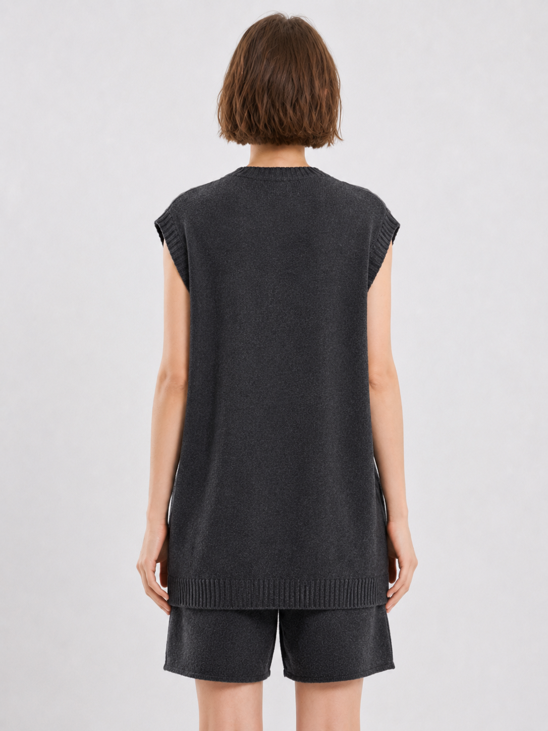 Women Oversized V Neck Knit Sweater Vest Sleeveless Plaid Longline Pullover Top for Casual Layered Outfits
