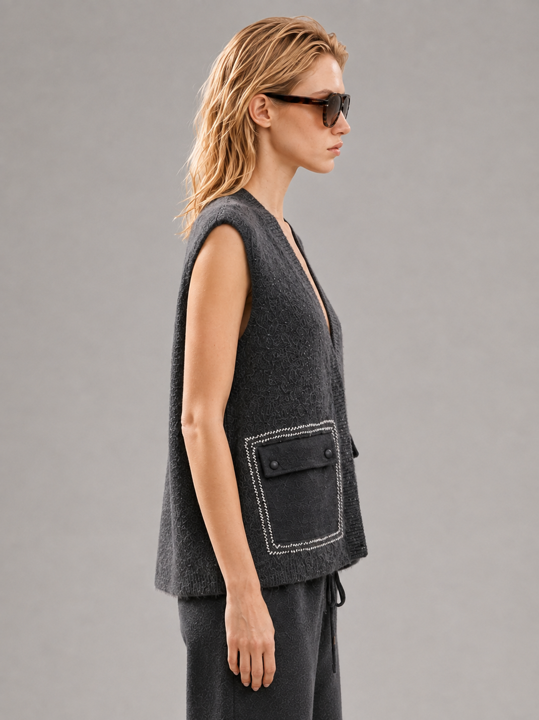 Women Fuzzy Knit Vest V Neck Sleeveless Mohair Sweater Denim Patch Pocket Dark Grey Knitted Waistcoat for Autumn