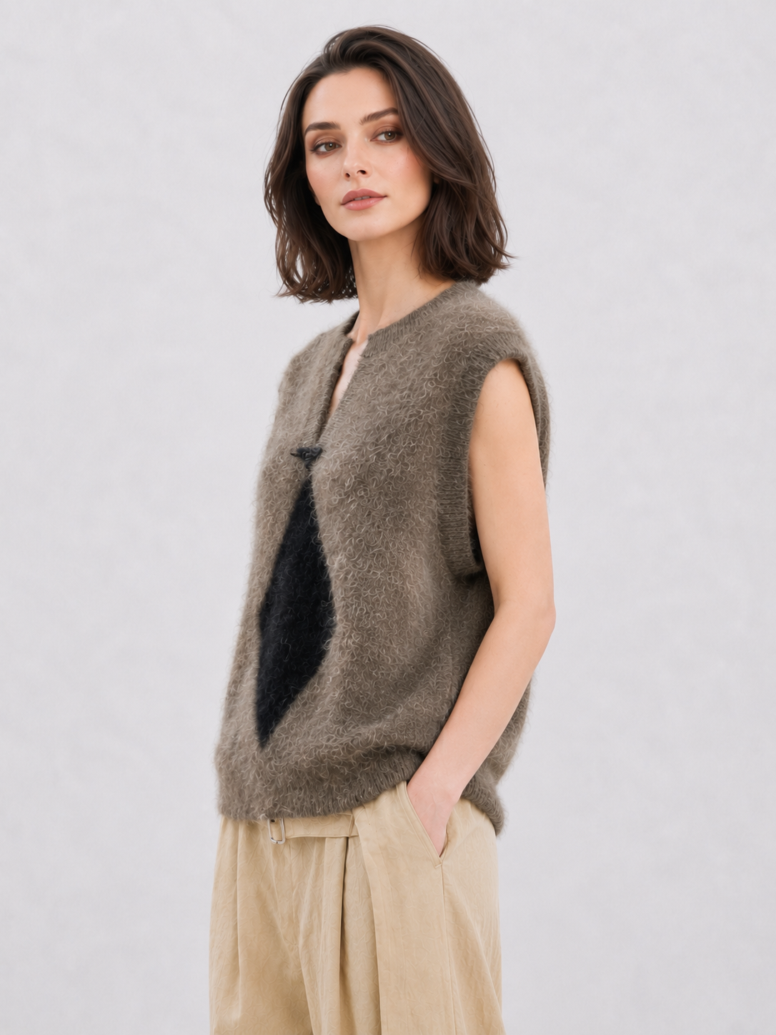 Women Fuzzy Knit Vest Sleeveless Mohair Sweater Argyle Diamond Intarsia Split Neck Khaki Knitted Tank Top for Autumn
