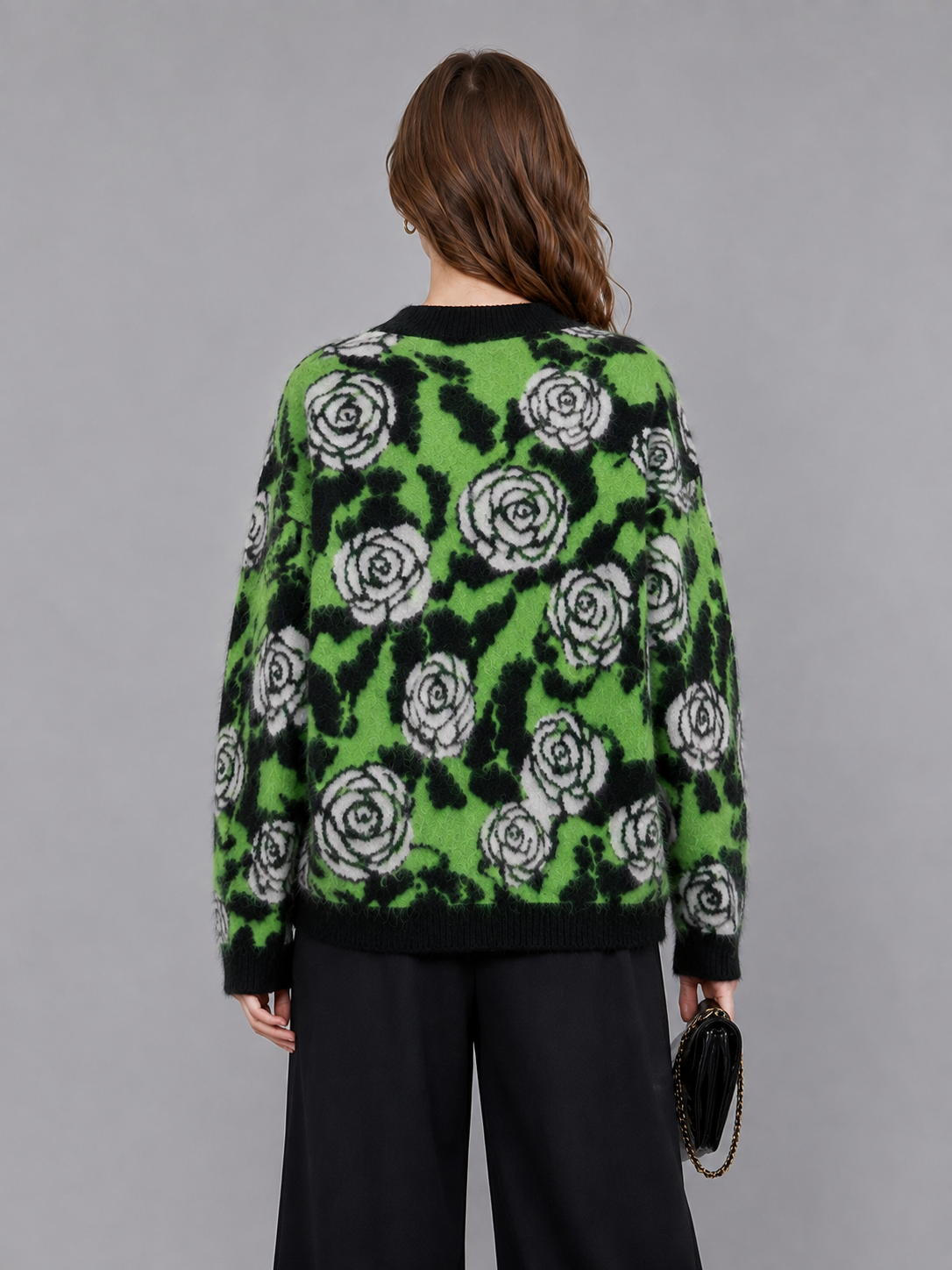 Wholesale custom-made wool and cashmere blended women's knitted pullover.High-quality new style long-sleeved round-neck loose-fitting