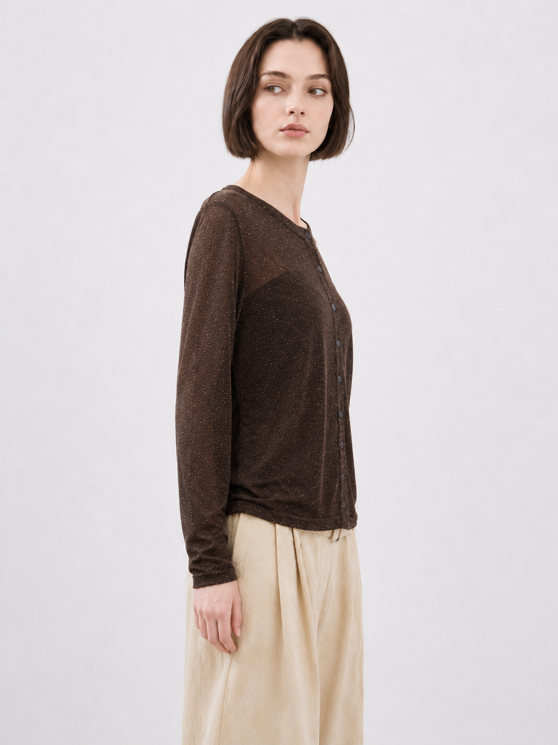 High-quality knitted clothing manufacturer offers custom-made summer and autumn semi-transparent long-sleeved short-sleeved tops and knitted cardigans