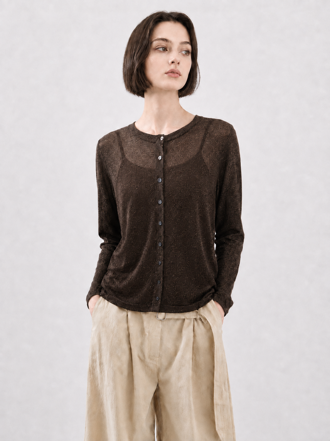 High-quality knitted clothing manufacturer offers custom-made summer and autumn semi-transparent long-sleeved short-sleeved tops and knitted cardigans