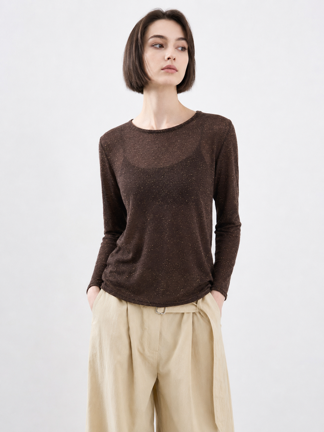 High-quality knitwear manufacturers offer custom-made summer and autumn semi-transparent long-sleeved tops and knitted cardigans.High-quality knitwear manufacturers offer custom-made summer and autumn semi-transparent long-sleeved tops and knitted cardiga