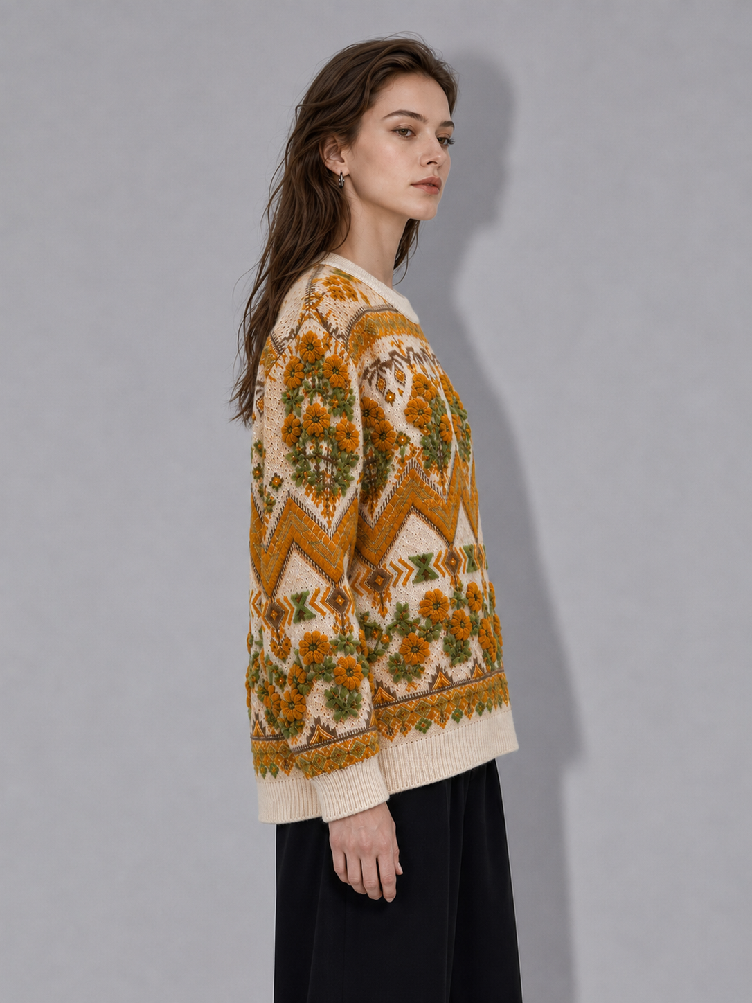 Retro jacquard pure wool women's sweater - woolen round-neck thick knitted top - cozy base layer to wear over other clothes