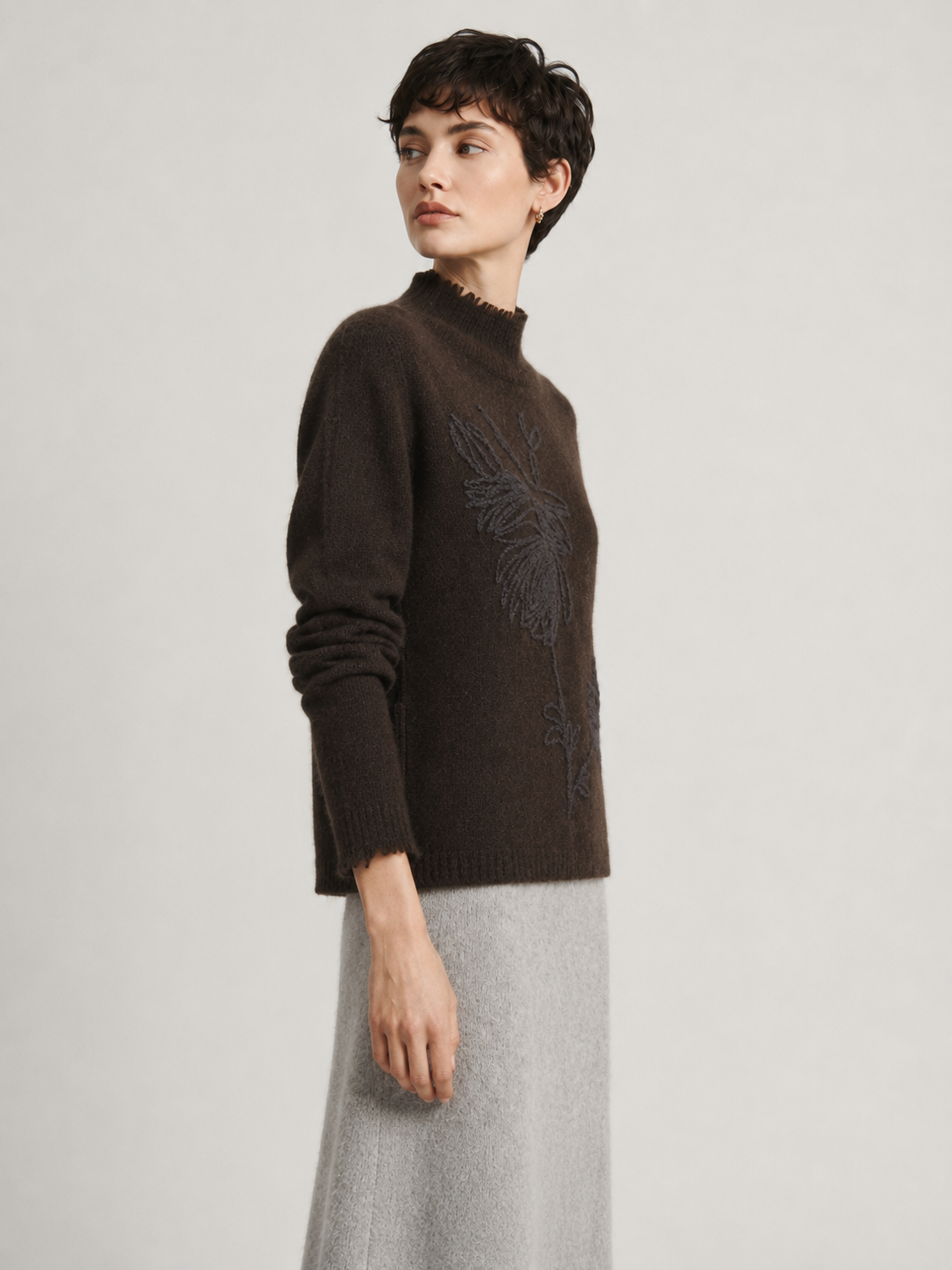 Women's high-neck embroidered luxurious wool and cashmere blend cardigan for large size, with matching floral jacquard pattern