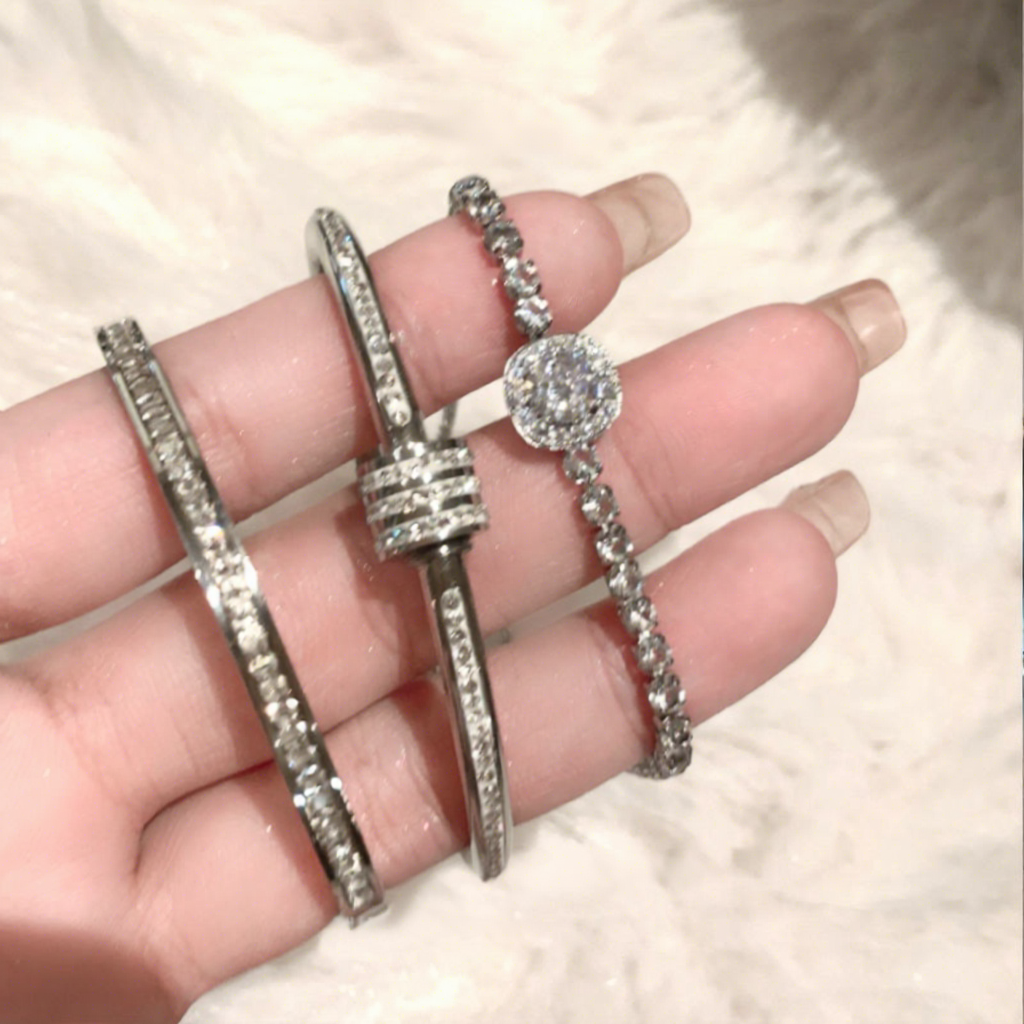 Hisera Trendy Zircon Slim Waisted Titanium Crystal Jewelry