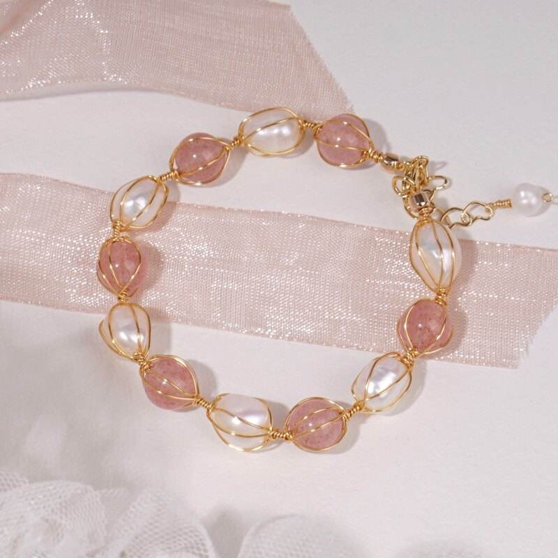 Hisera Charming Gold-Plated Strawberry Crystal Bracelet - Fr